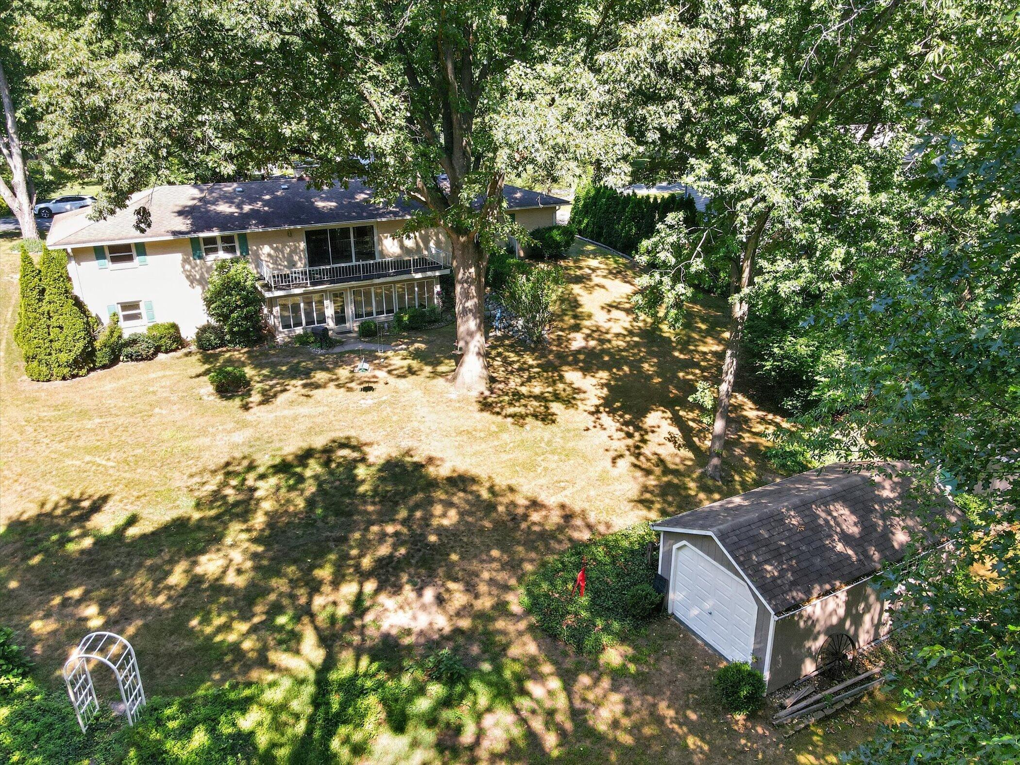 8047 Oak Hill Drive Kalamazoo MI 49009