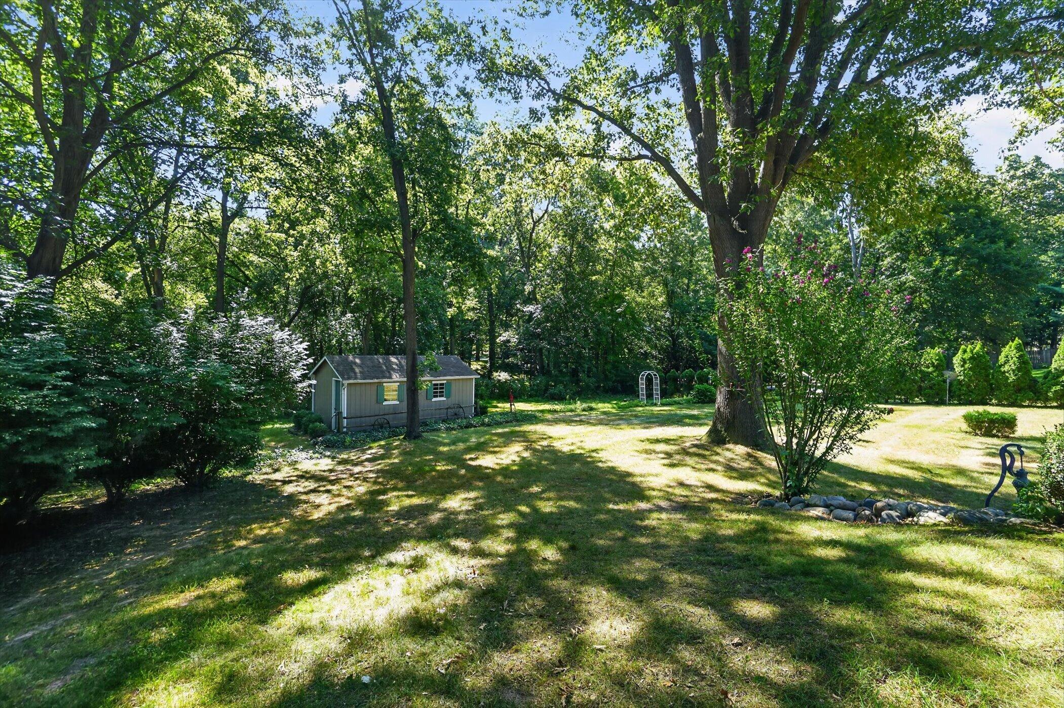 8047 Oak Hill Drive Kalamazoo MI 49009