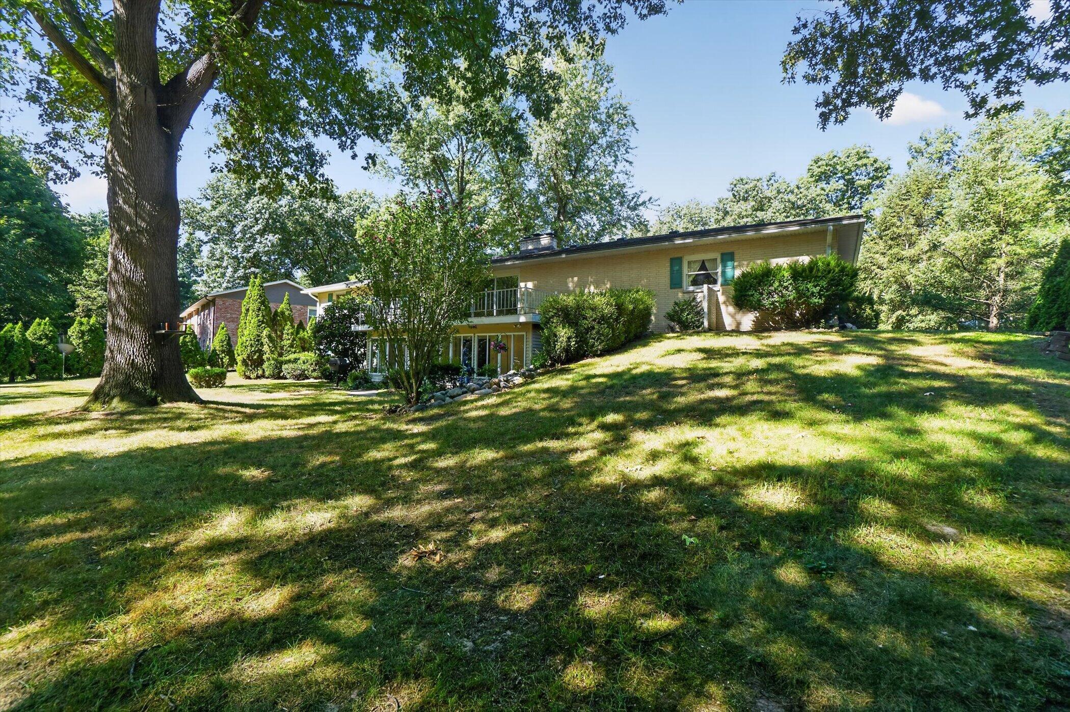 8047 Oak Hill Drive Kalamazoo MI 49009