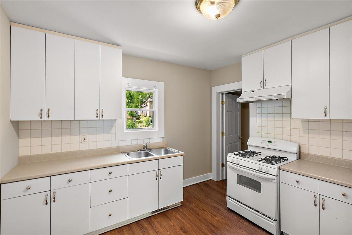 515 Woodlawn Street SE Grand Rapids MI 49507