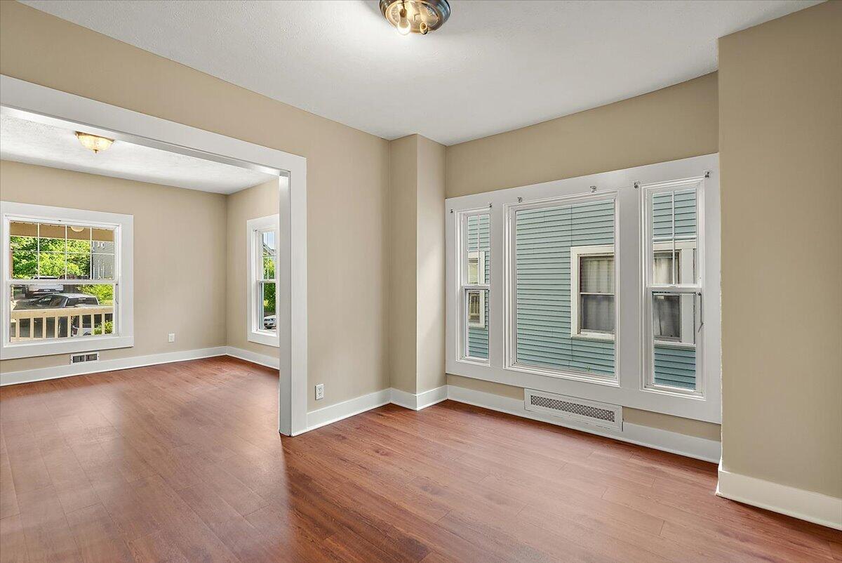 515 Woodlawn Street SE Grand Rapids MI 49507