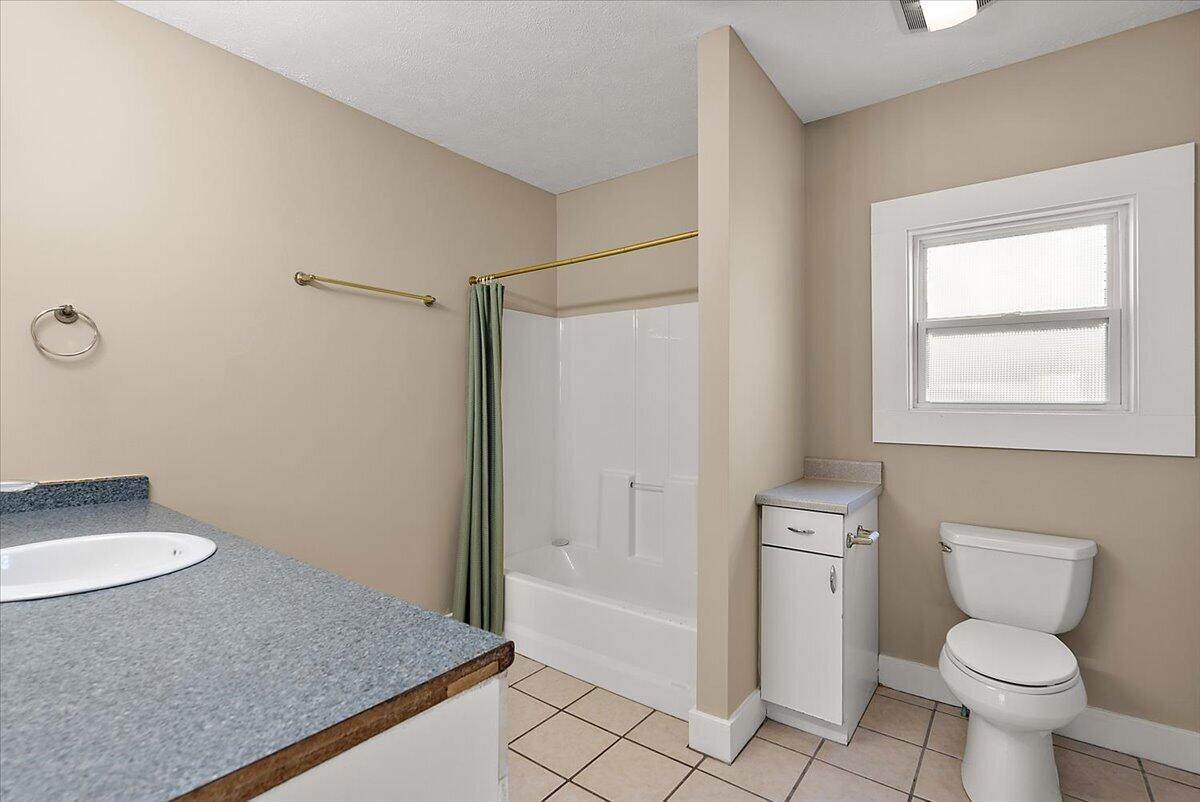 515 Woodlawn Street SE Grand Rapids MI 49507