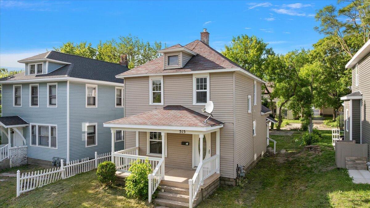 515 Woodlawn Street SE Grand Rapids MI 49507