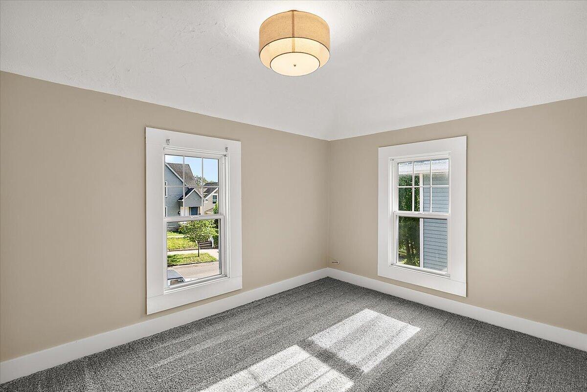 515 Woodlawn Street SE Grand Rapids MI 49507