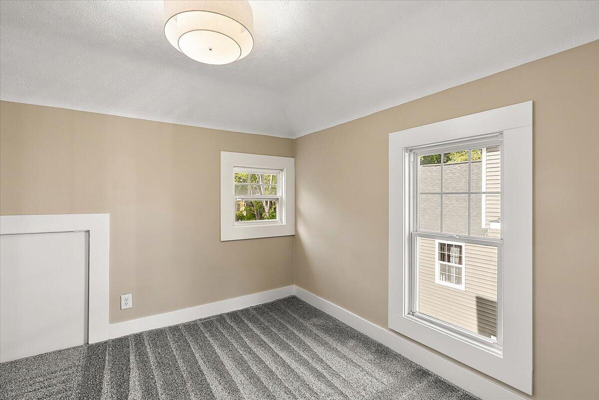515 Woodlawn Street SE Grand Rapids MI 49507