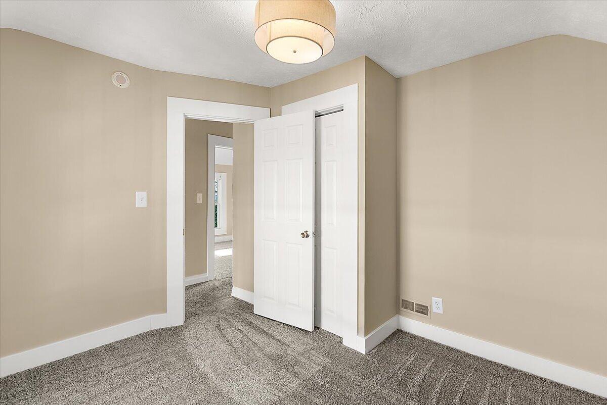 515 Woodlawn Street SE Grand Rapids MI 49507