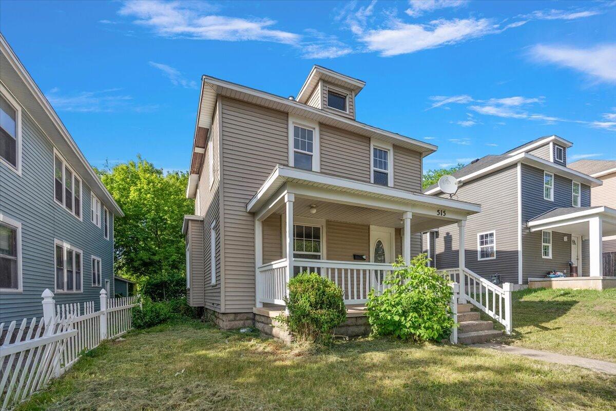 515 Woodlawn Street SE Grand Rapids MI 49507
