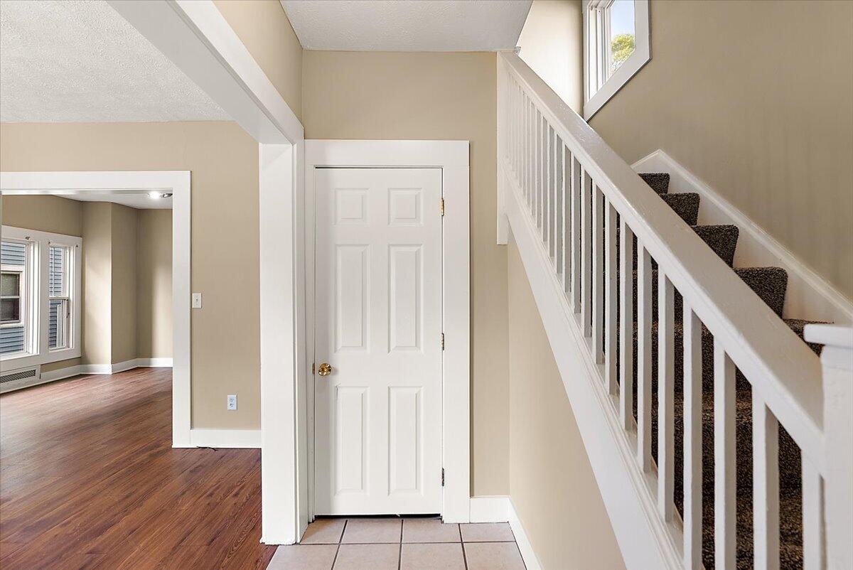 515 Woodlawn Street SE Grand Rapids MI 49507
