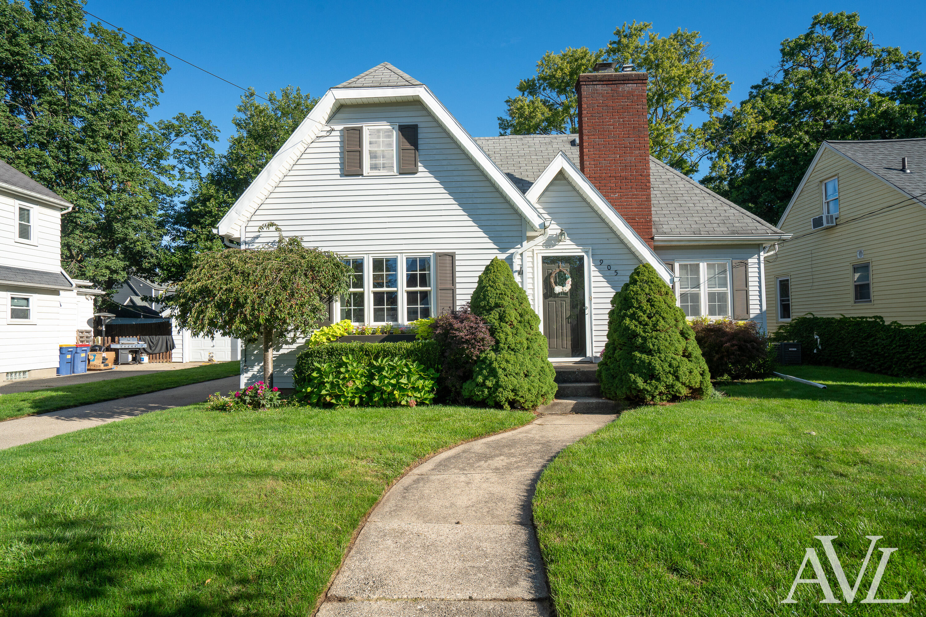 905 N Ottillia Street SE Grand Rapids MI 49507