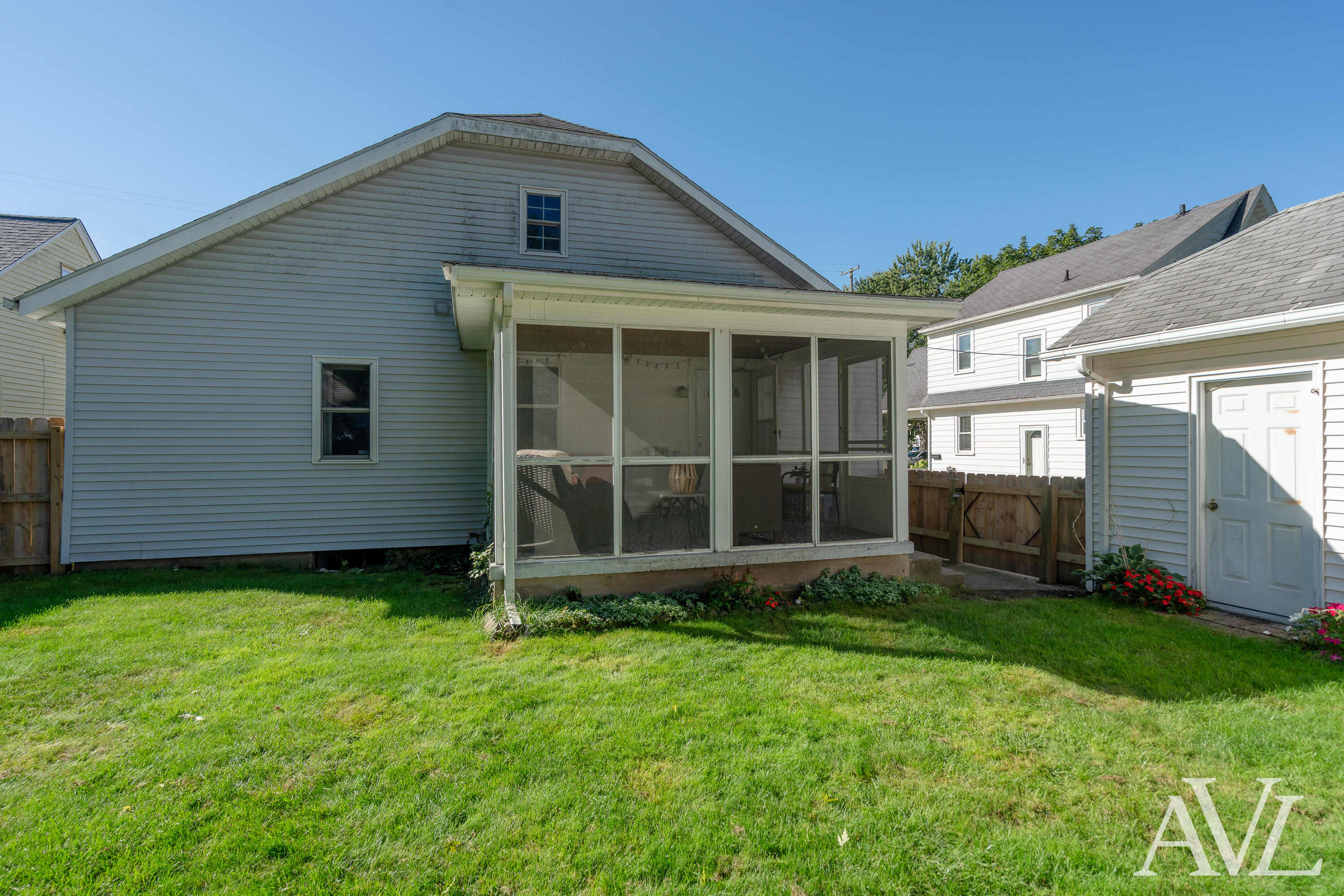 905 N Ottillia Street SE Grand Rapids MI 49507