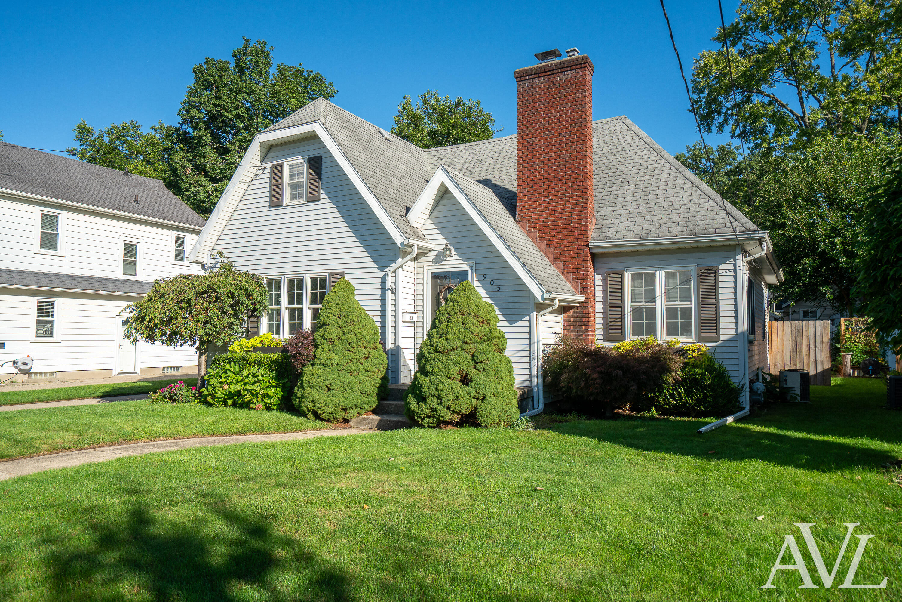 905 N Ottillia Street SE Grand Rapids MI 49507