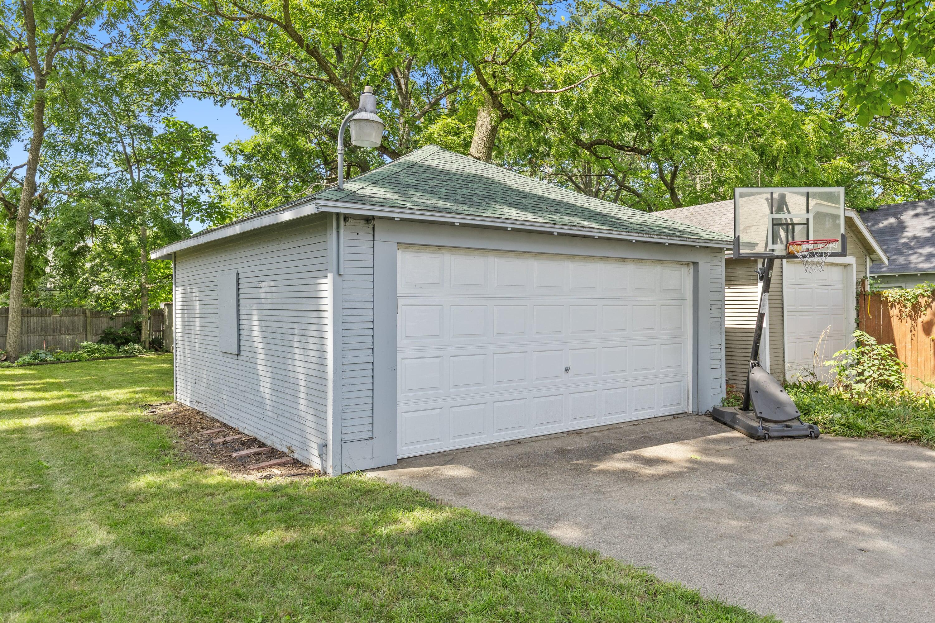 1027 Dallas Avenue SE Grand Rapids MI 49507