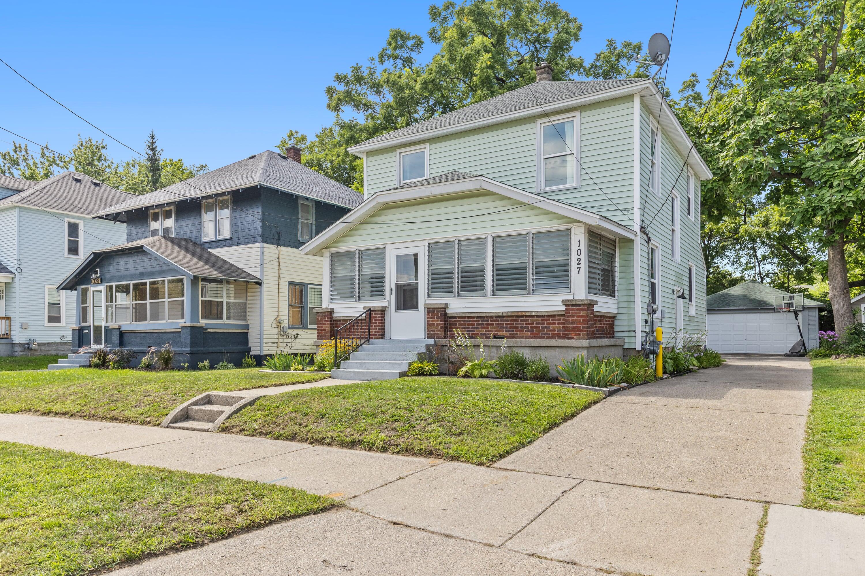 1027 Dallas Avenue SE Grand Rapids MI 49507