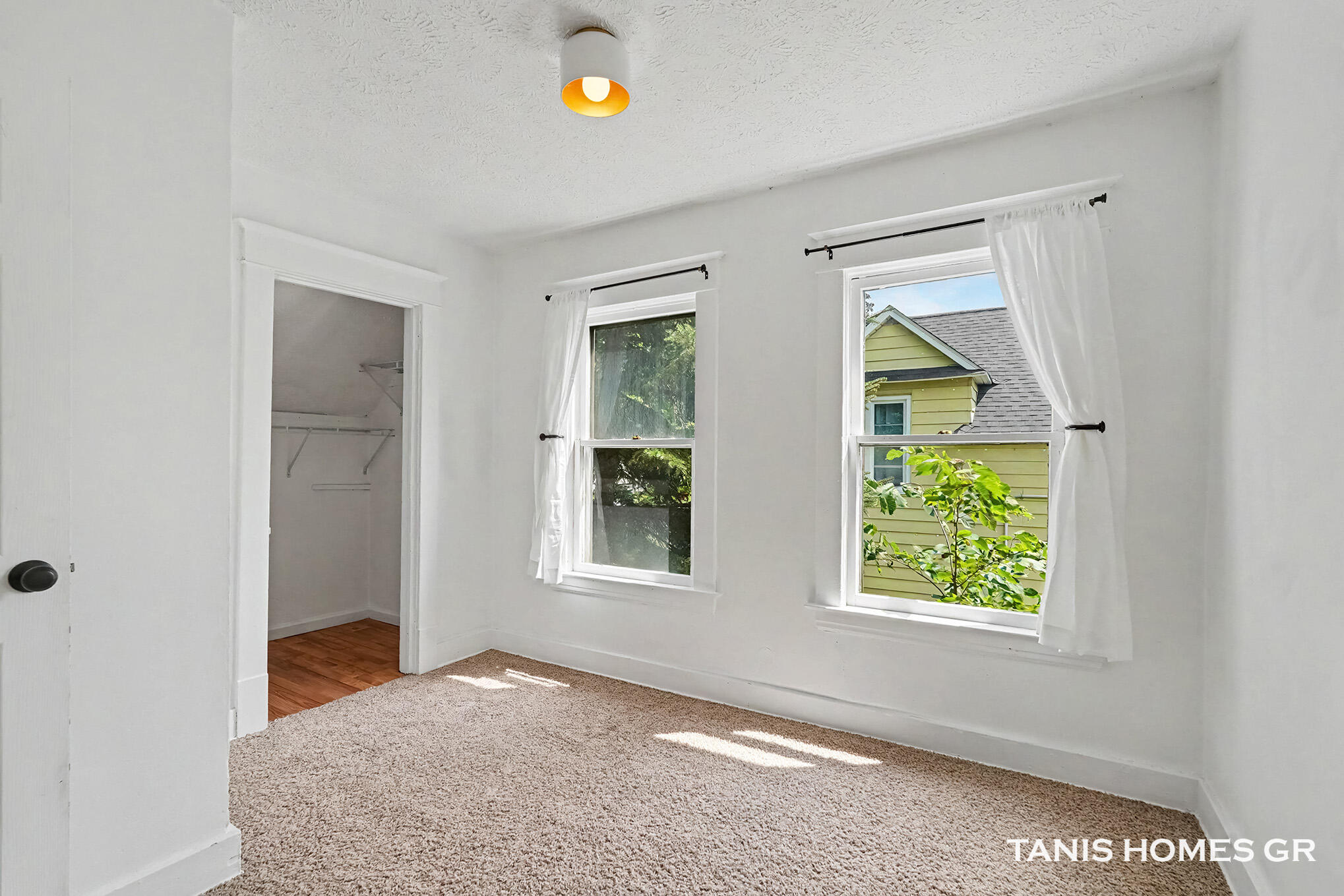 1121 Baxter Street SE Grand Rapids MI 49506