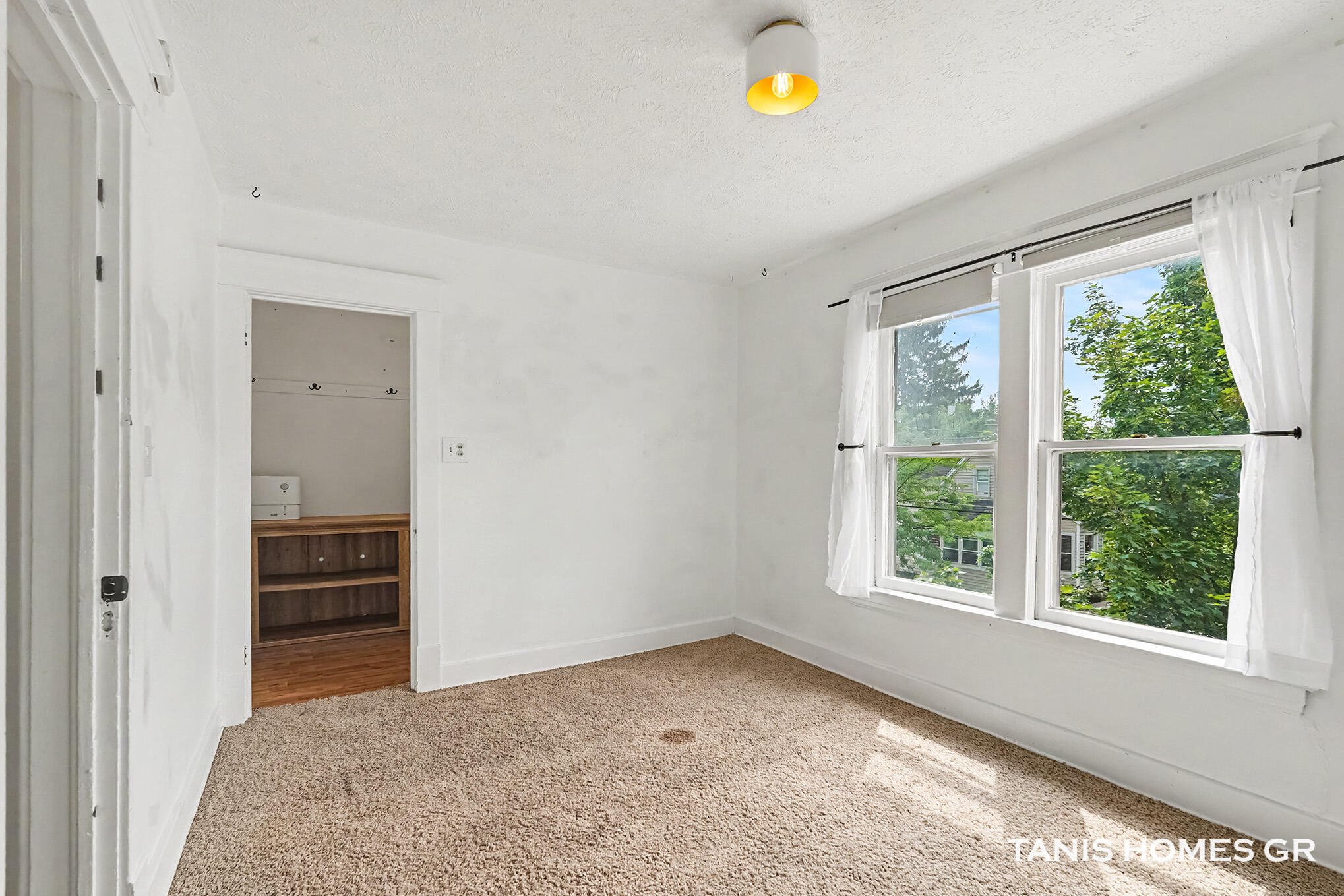 1121 Baxter Street SE Grand Rapids MI 49506