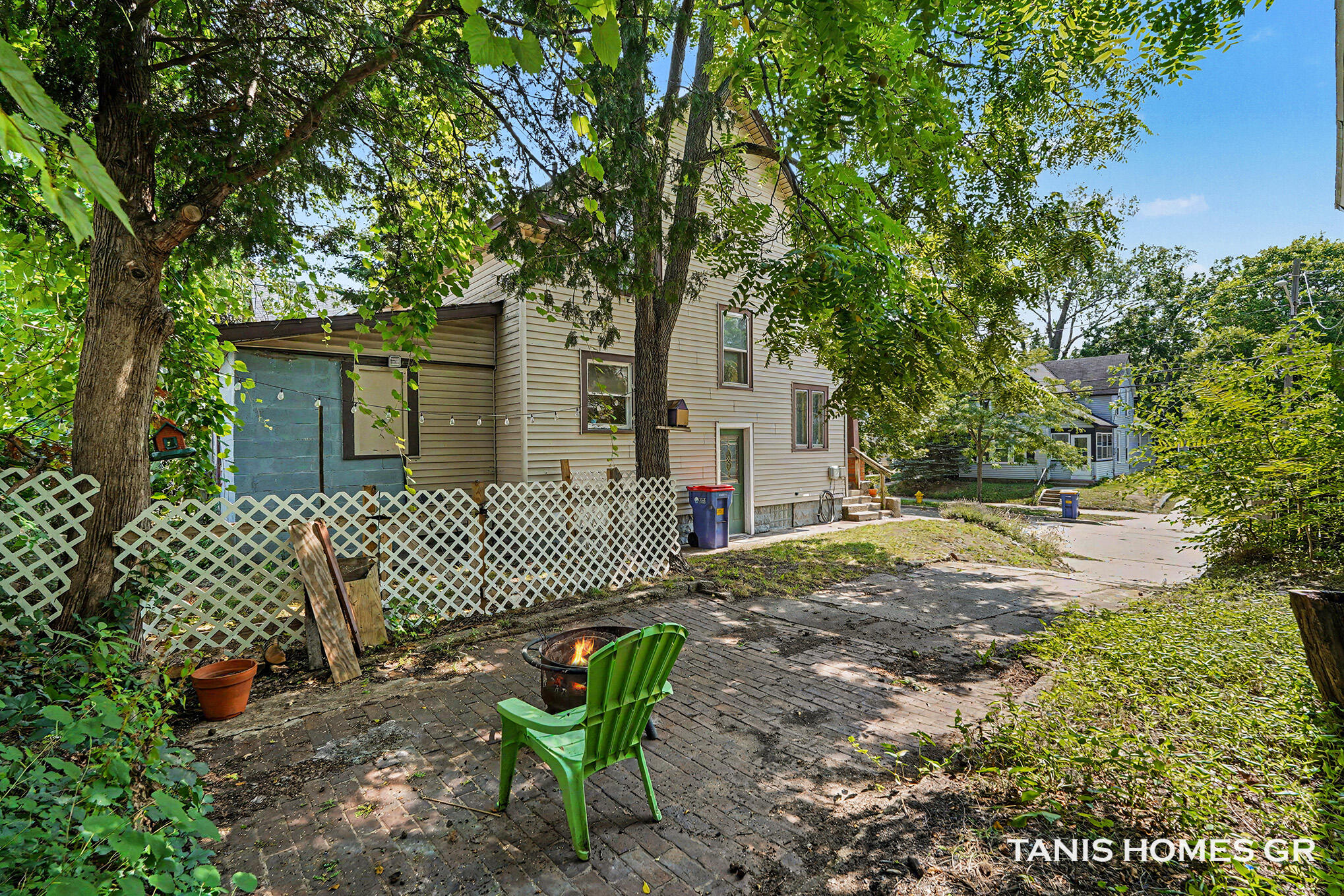1121 Baxter Street SE Grand Rapids MI 49506