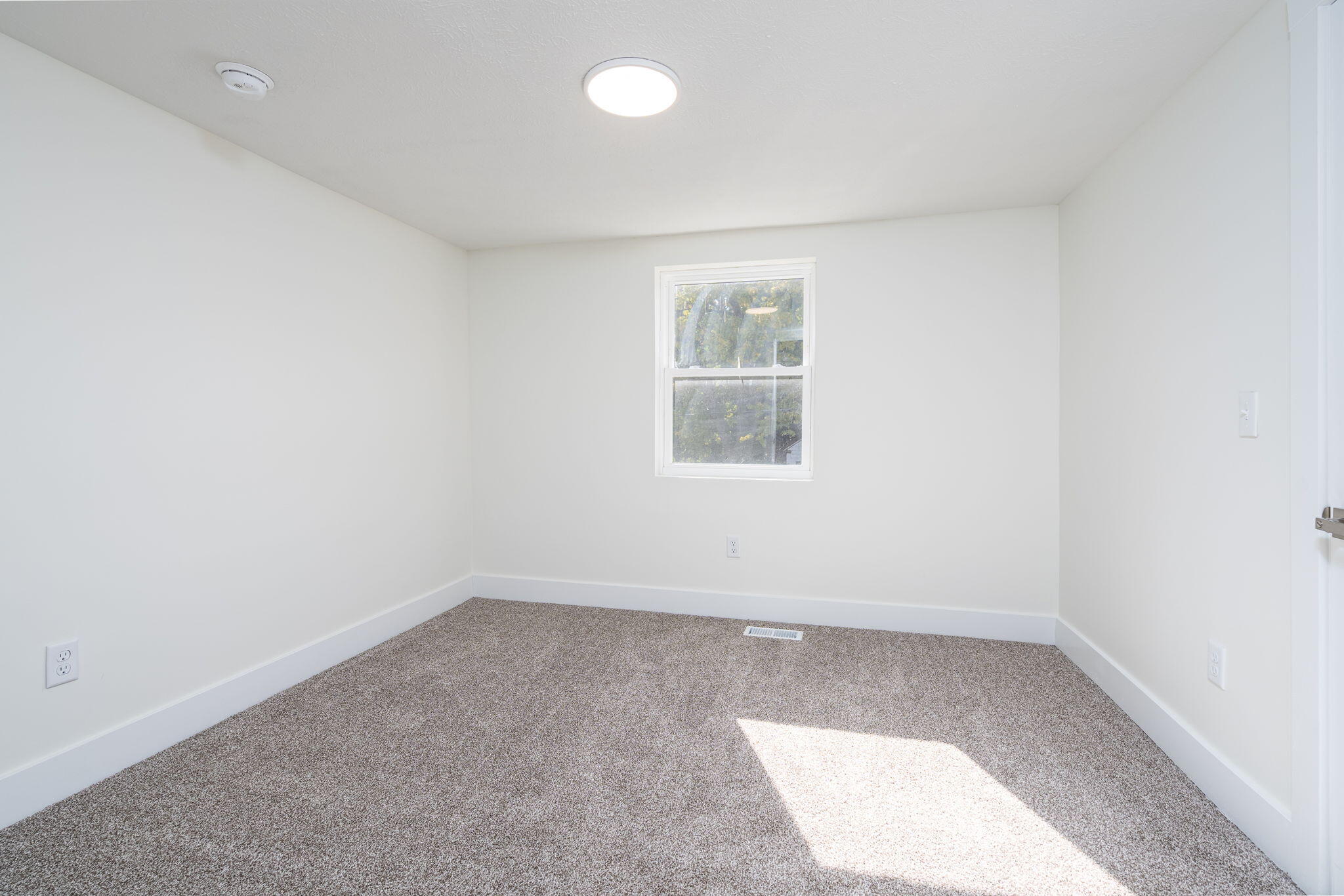 492 Amity Avenue Muskegon MI 49442