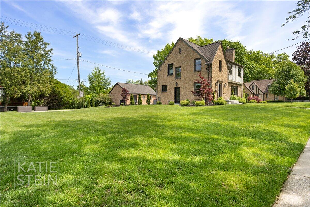 2517 Richards Drive SE Grand Rapids MI 49506