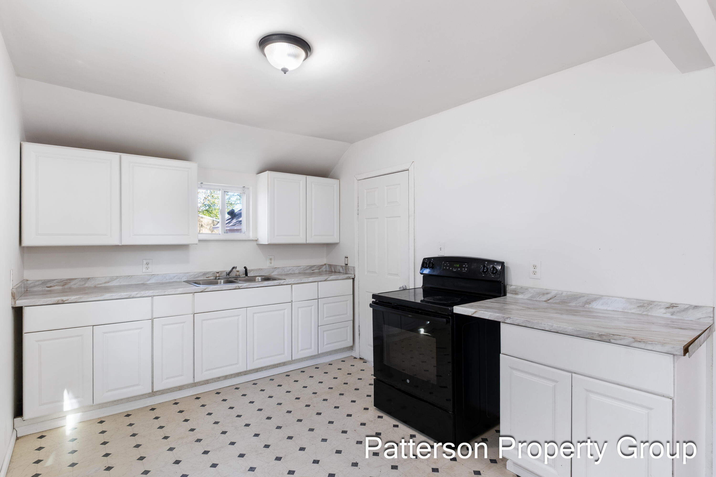 2107 8th Street Muskegon MI 49444
