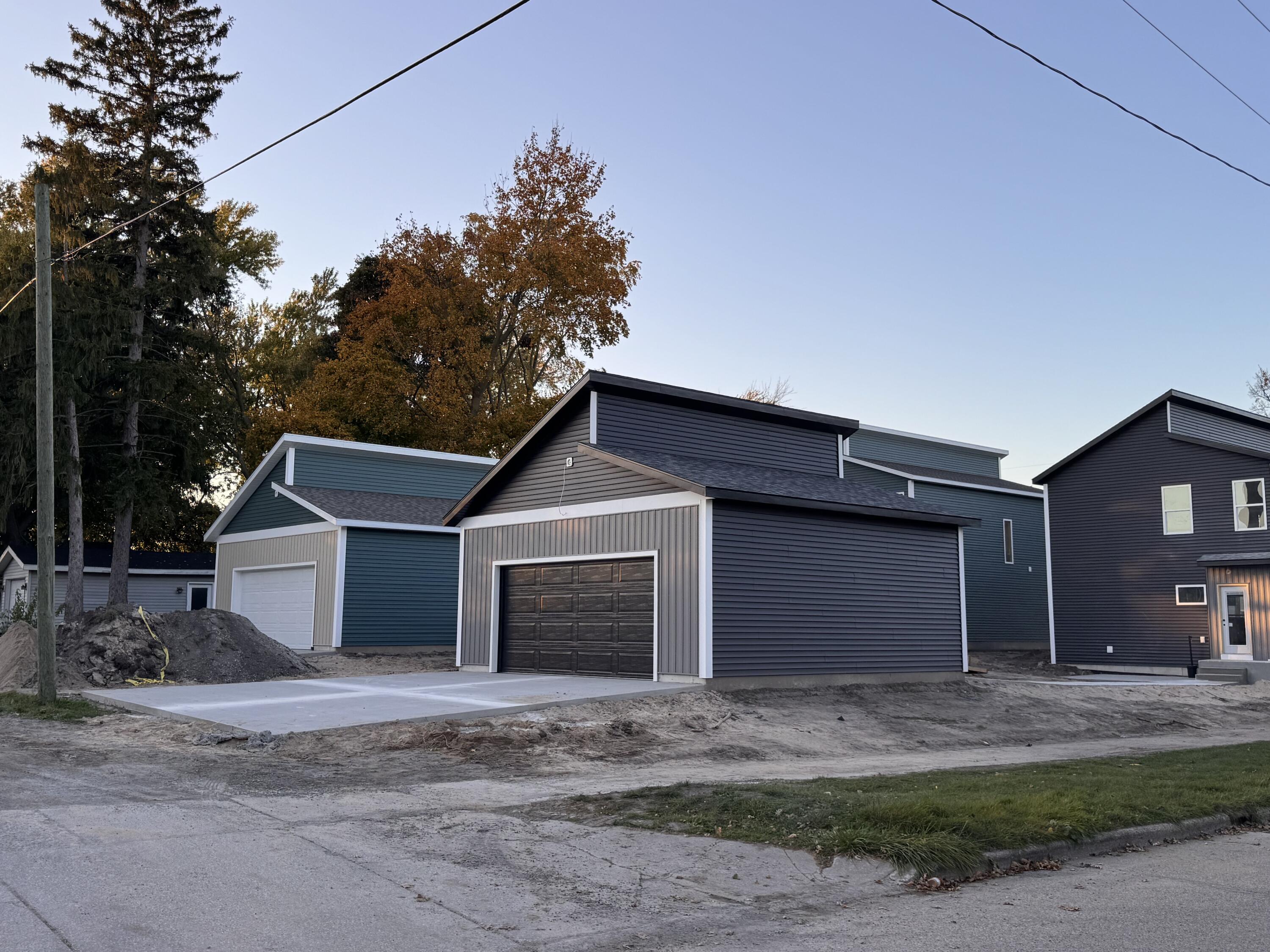 1115 W Grand Avenue Muskegon MI 49441