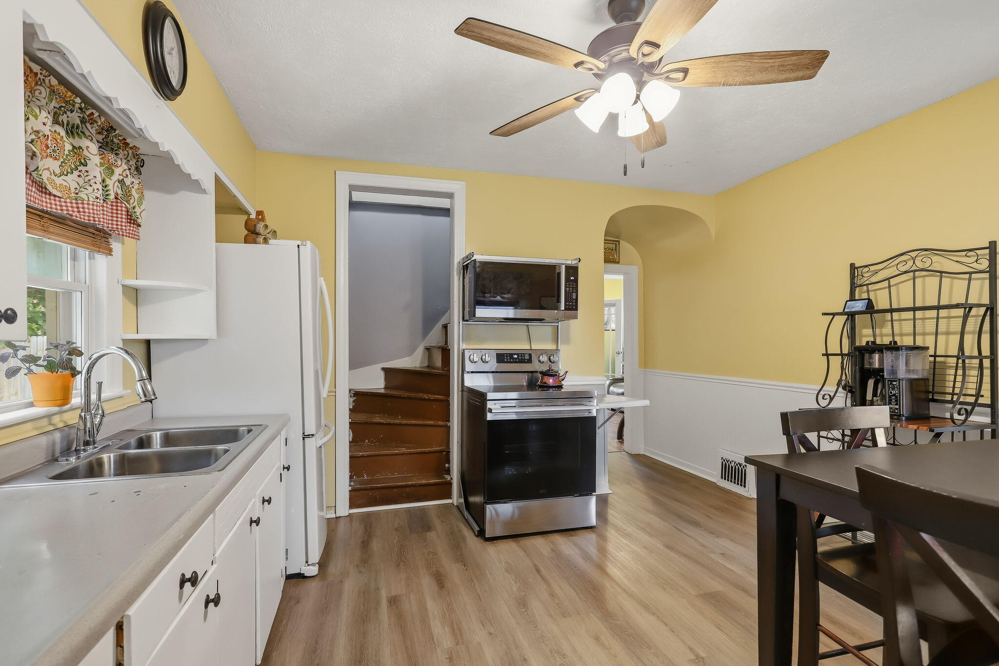 33 S State Street Zeeland MI 49464