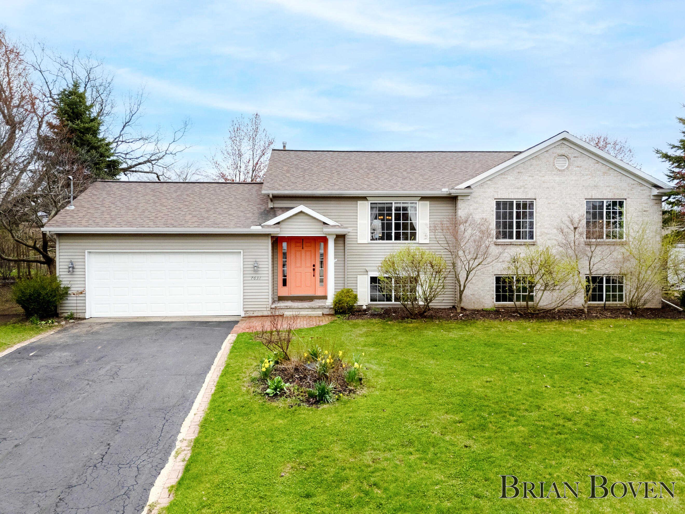 7631 Hessler Drive NE Rockford MI 49341