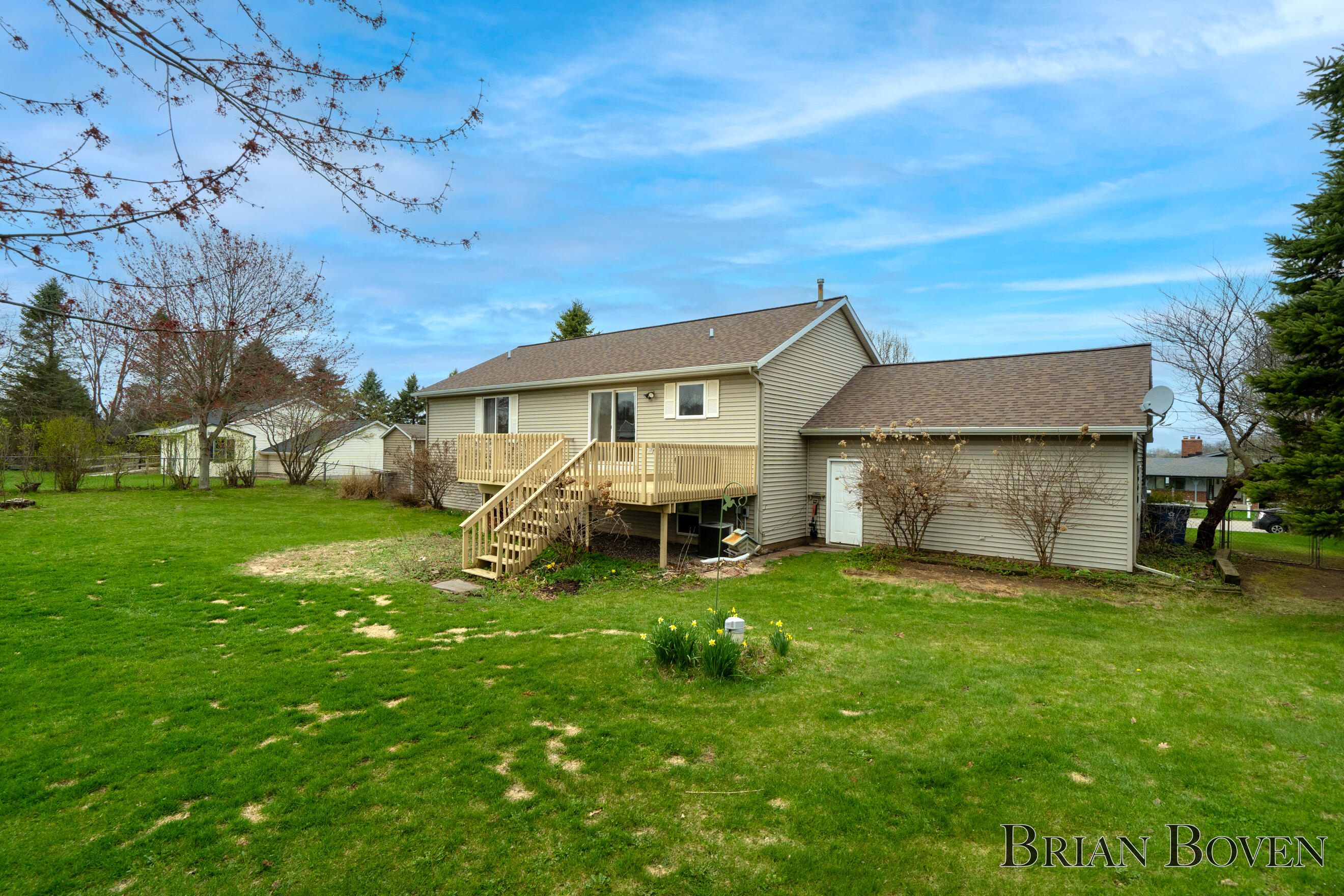 7631 Hessler Drive NE Rockford MI 49341