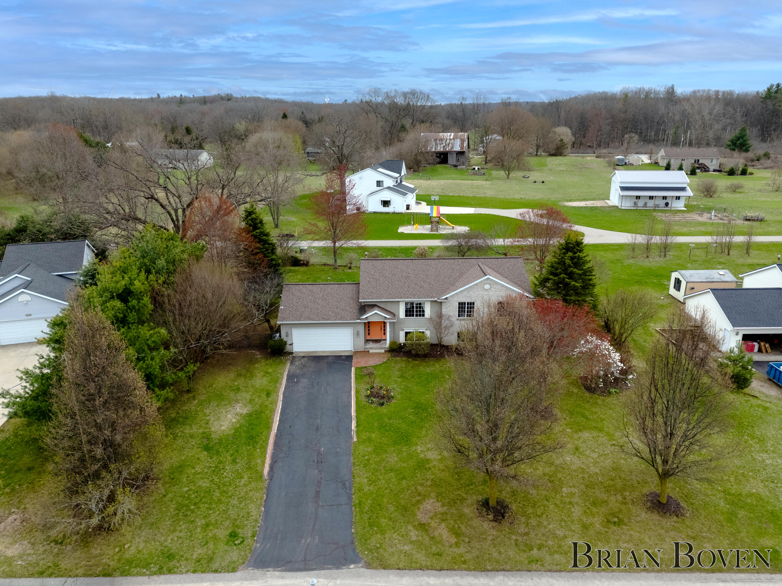 7631 Hessler Drive NE Rockford MI 49341