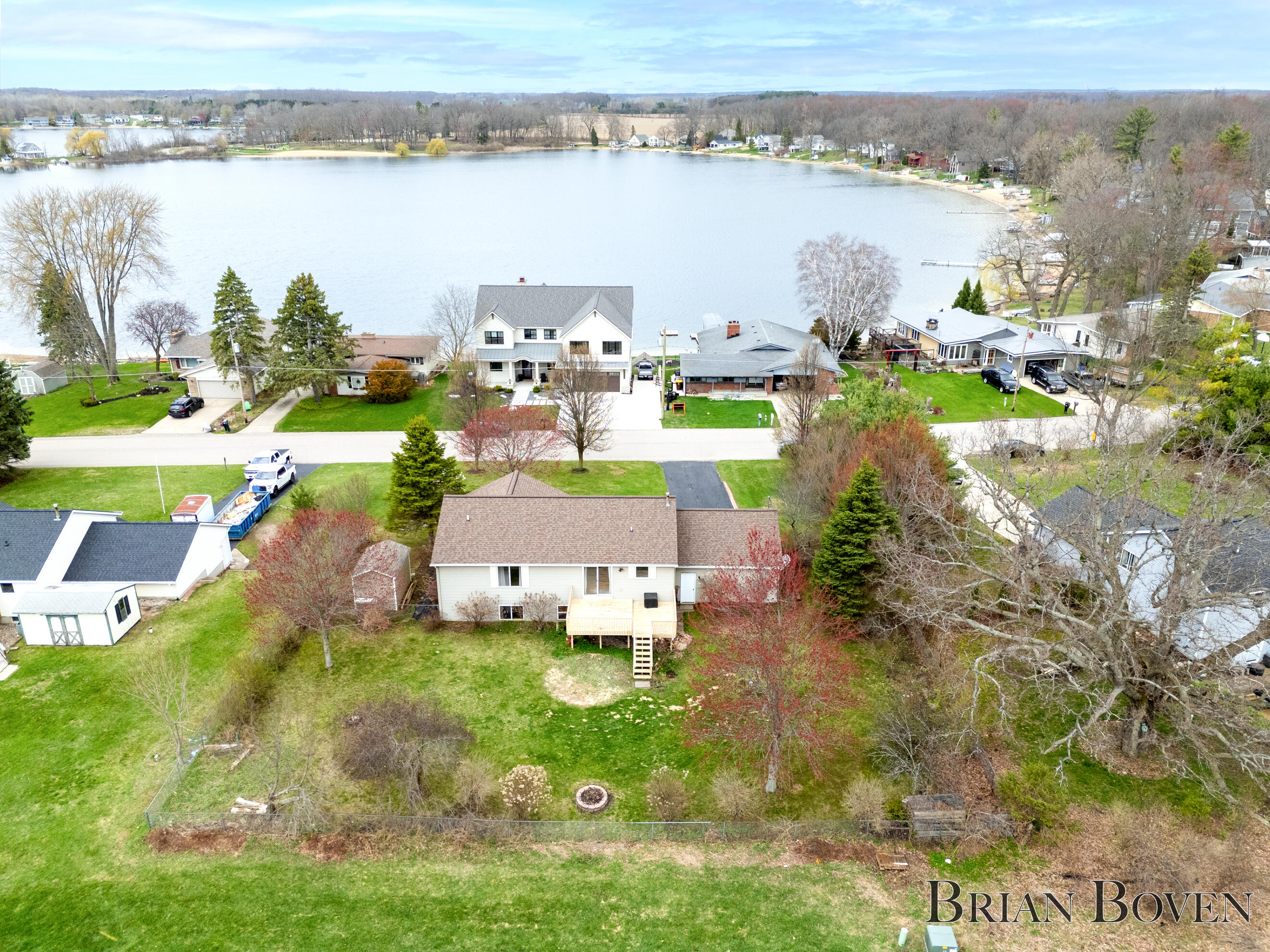 7631 Hessler Drive NE Rockford MI 49341