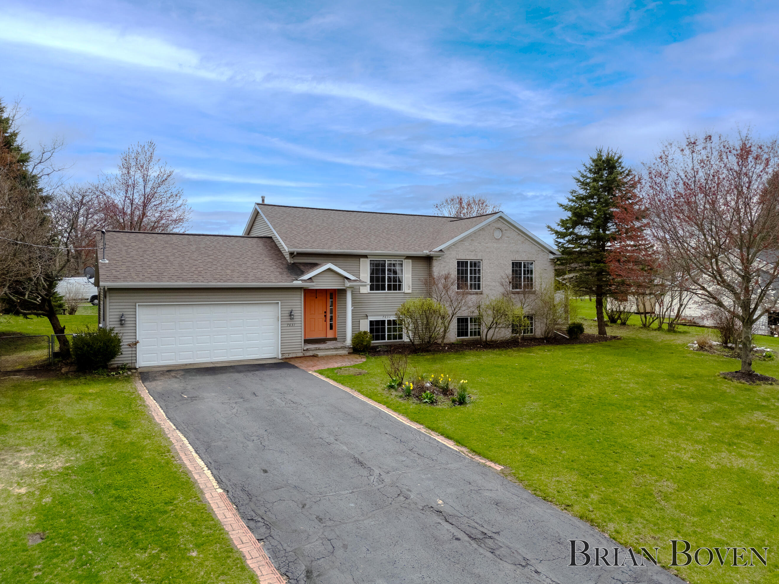 7631 Hessler Drive NE Rockford MI 49341