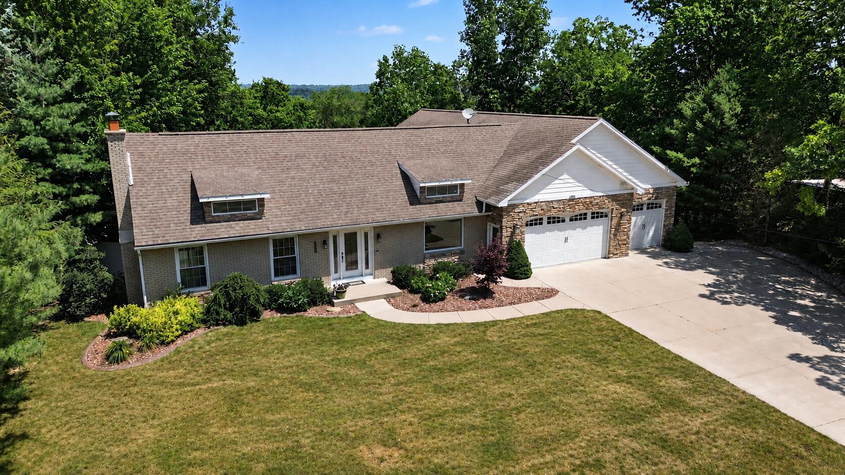 4994 Bluff Drive NE Grand Rapids MI 49525