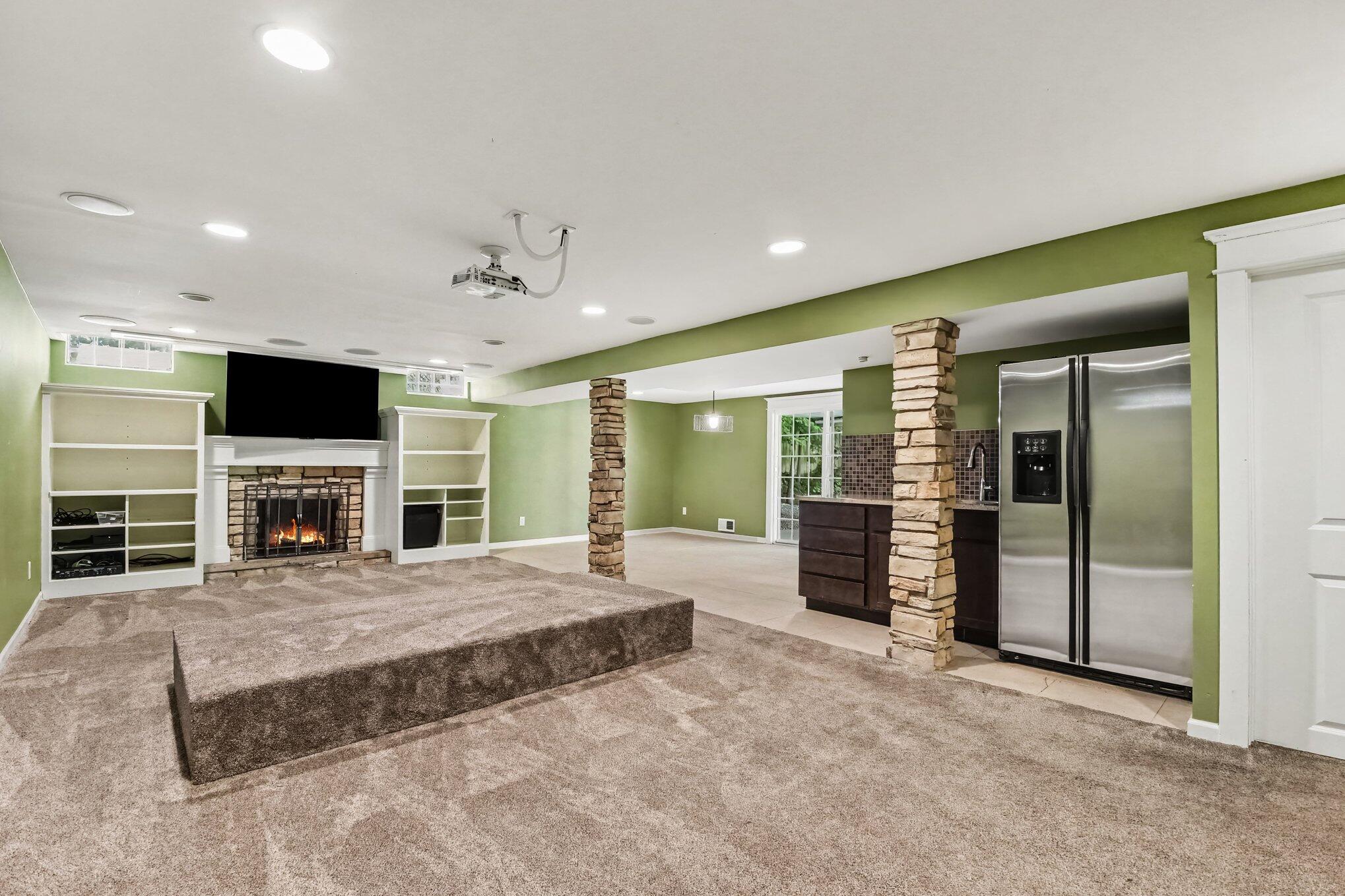 4994 Bluff Drive NE Grand Rapids MI 49525