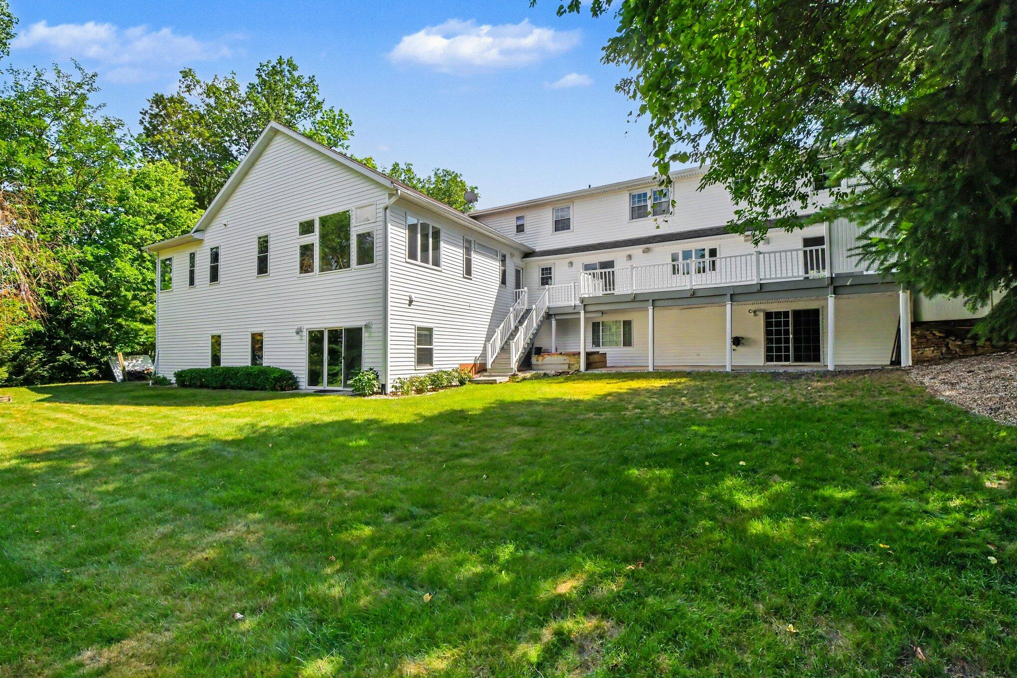 4994 Bluff Drive NE Grand Rapids MI 49525
