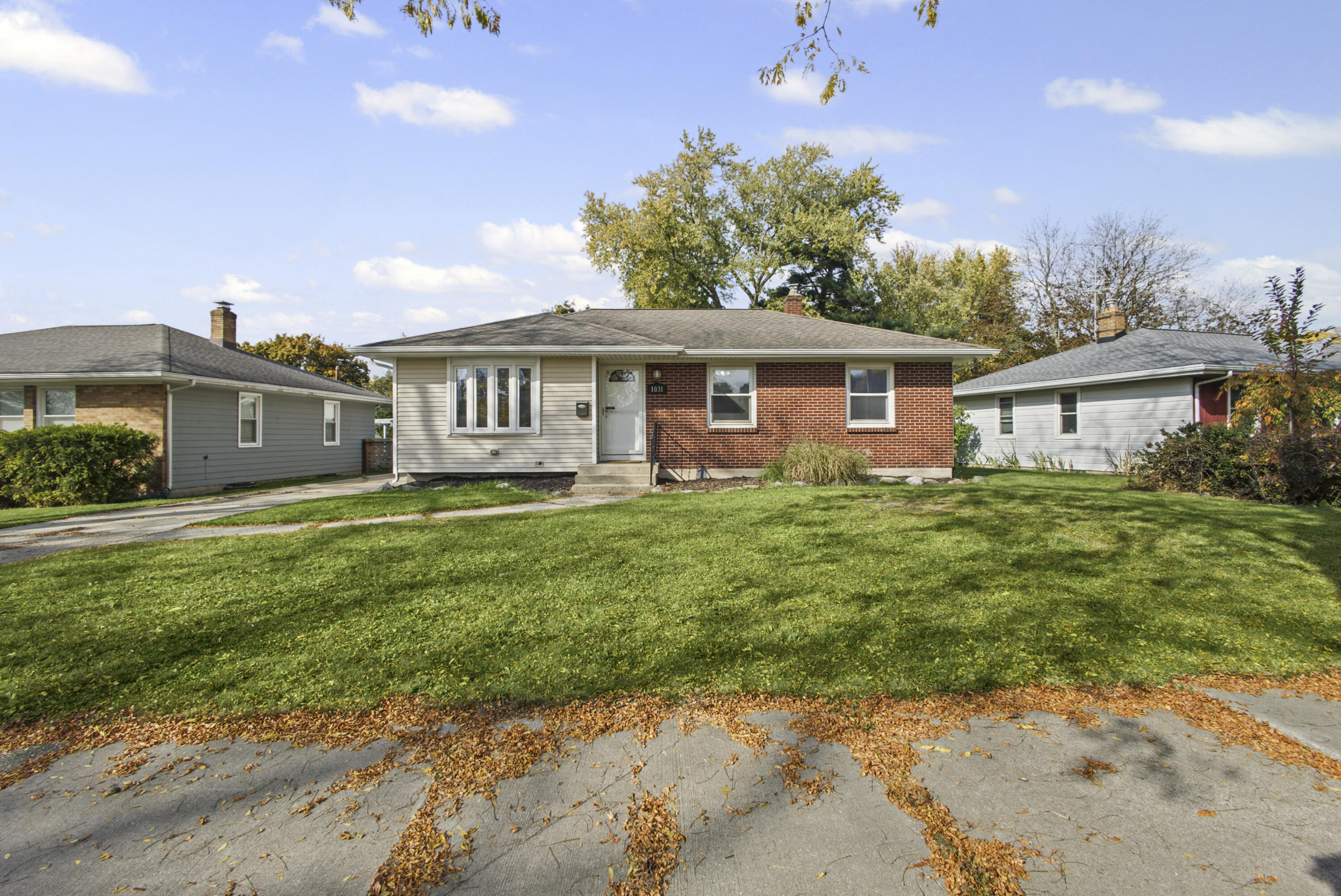 1031 Truxton Avenue NE Grand Rapids MI 49505