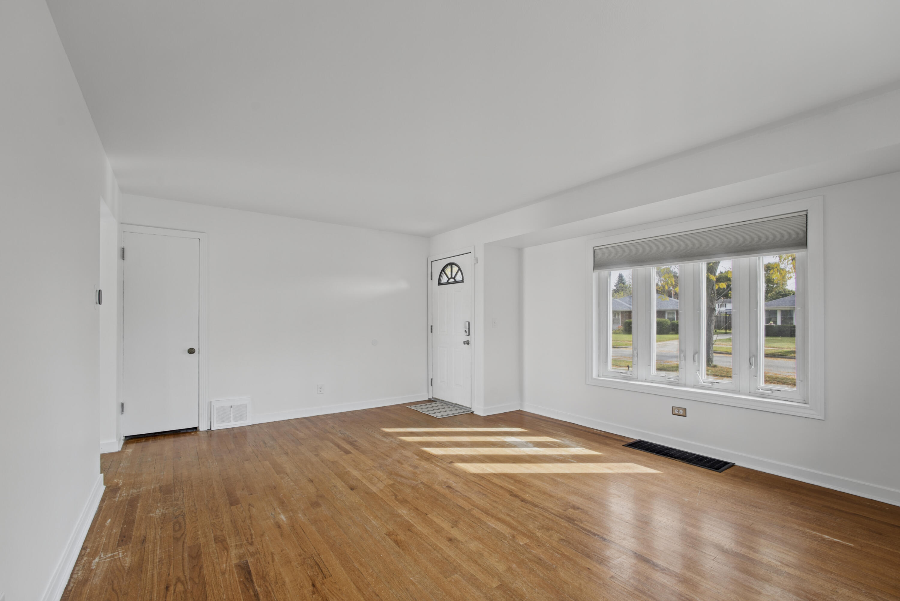 1031 Truxton Avenue NE Grand Rapids MI 49505