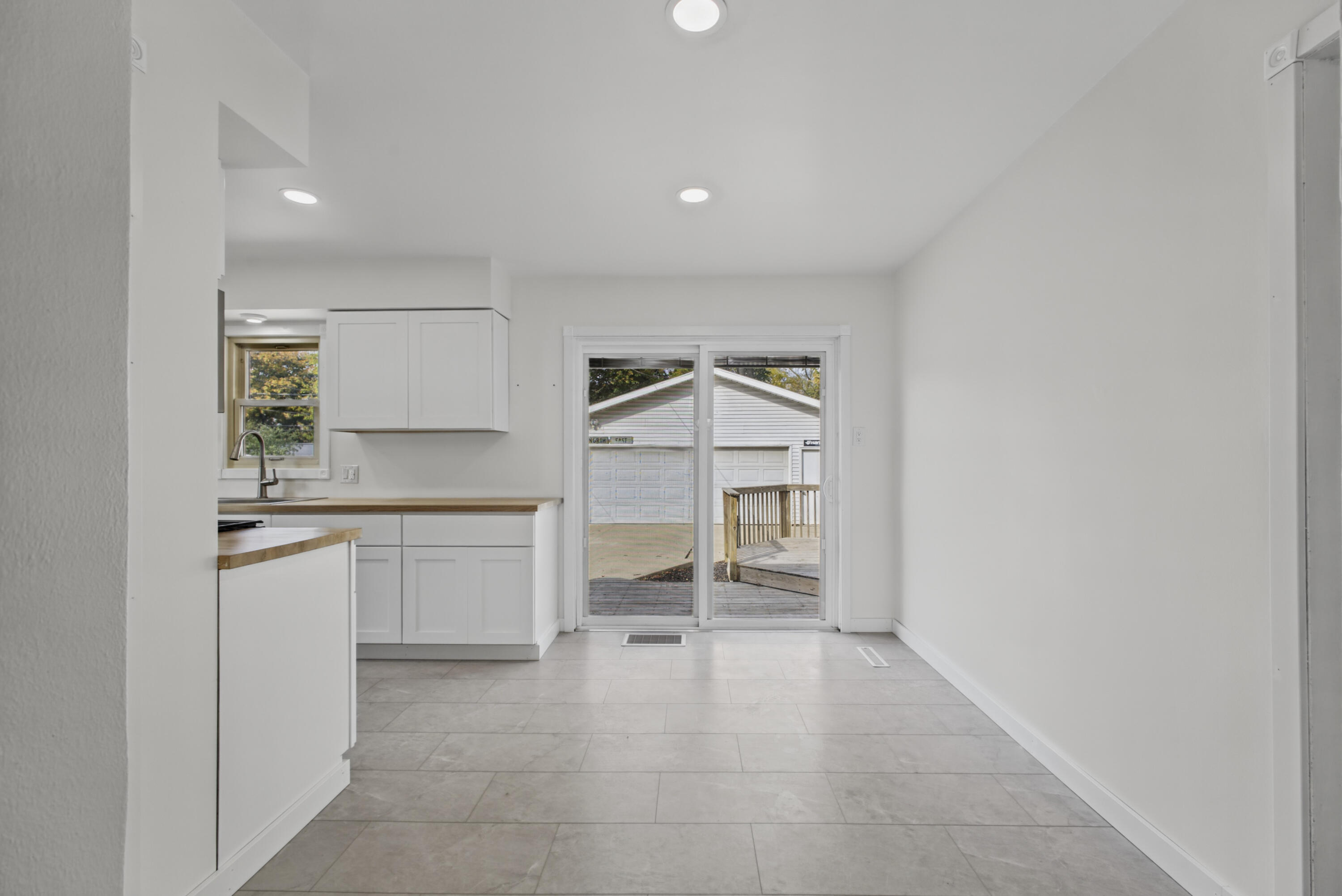 1031 Truxton Avenue NE Grand Rapids MI 49505