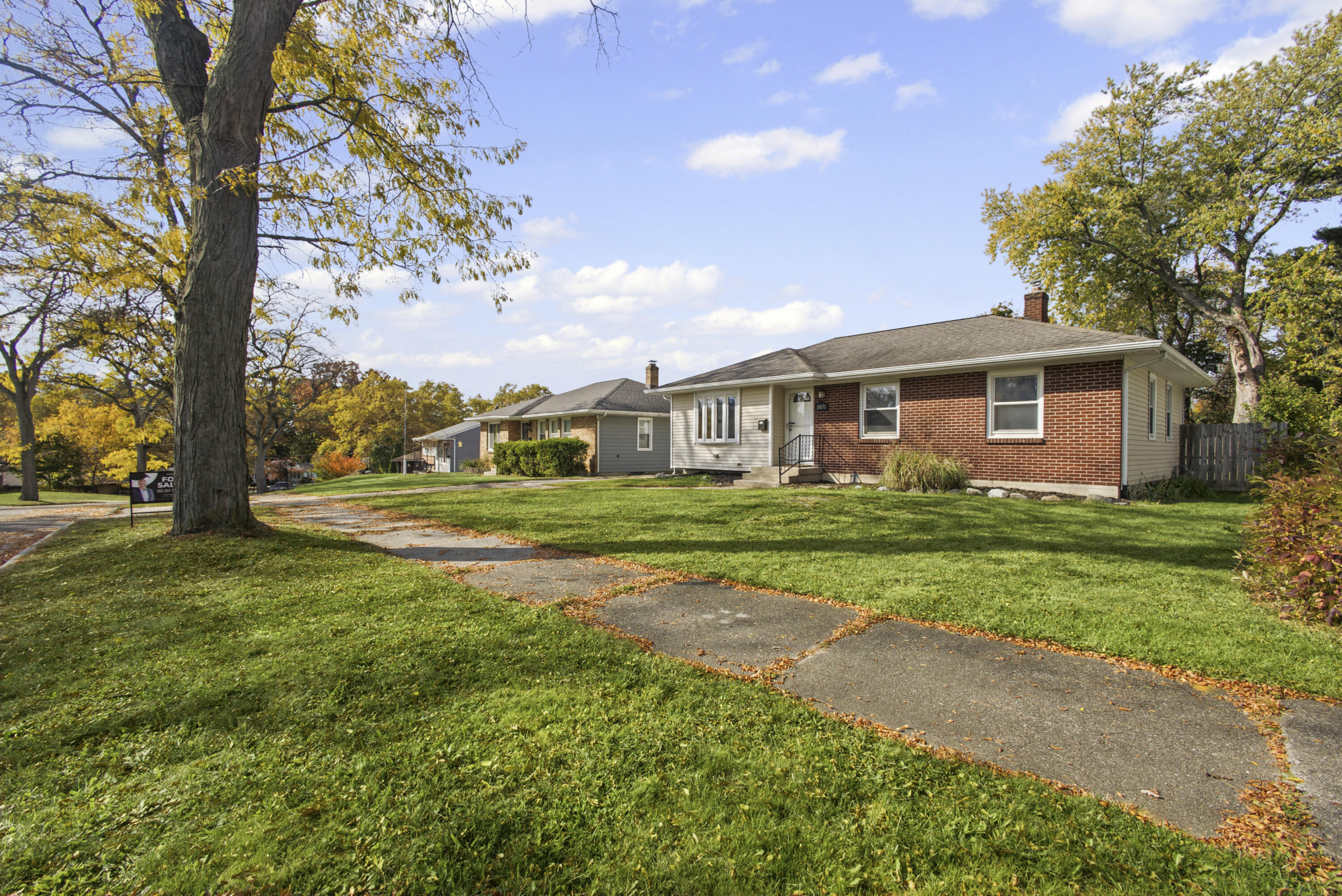 1031 Truxton Avenue NE Grand Rapids MI 49505