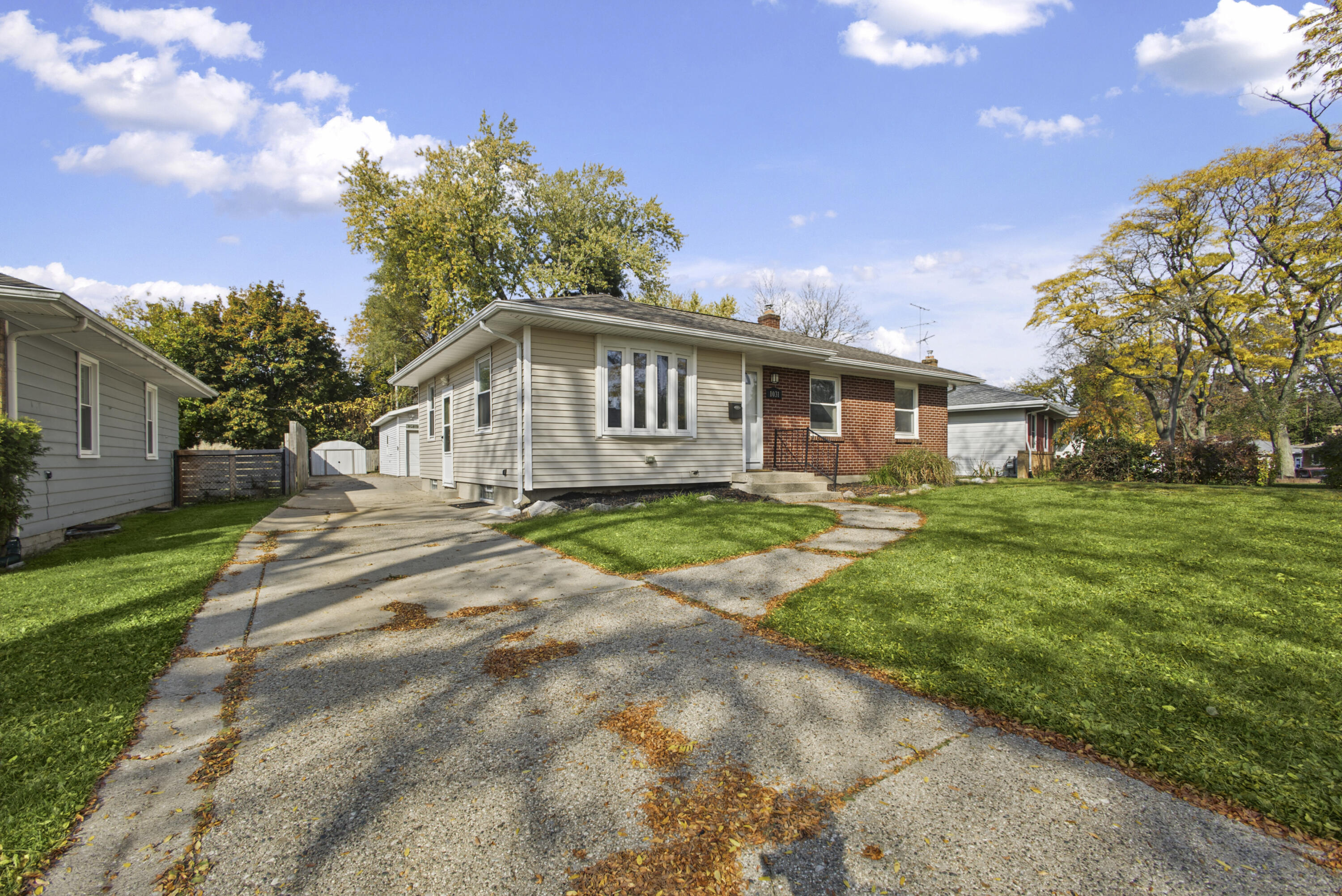 1031 Truxton Avenue NE Grand Rapids MI 49505