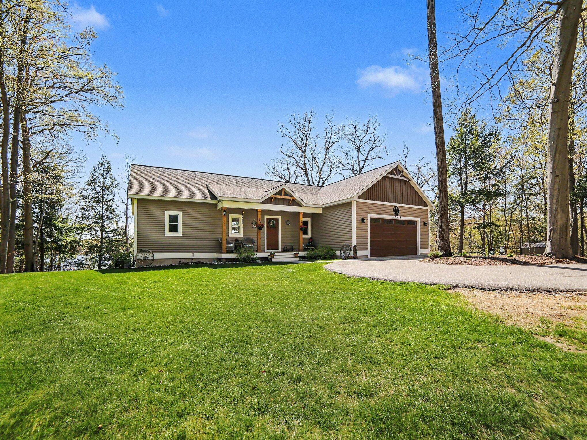 5203 W Bald Eagle Drive Ludington MI 49431