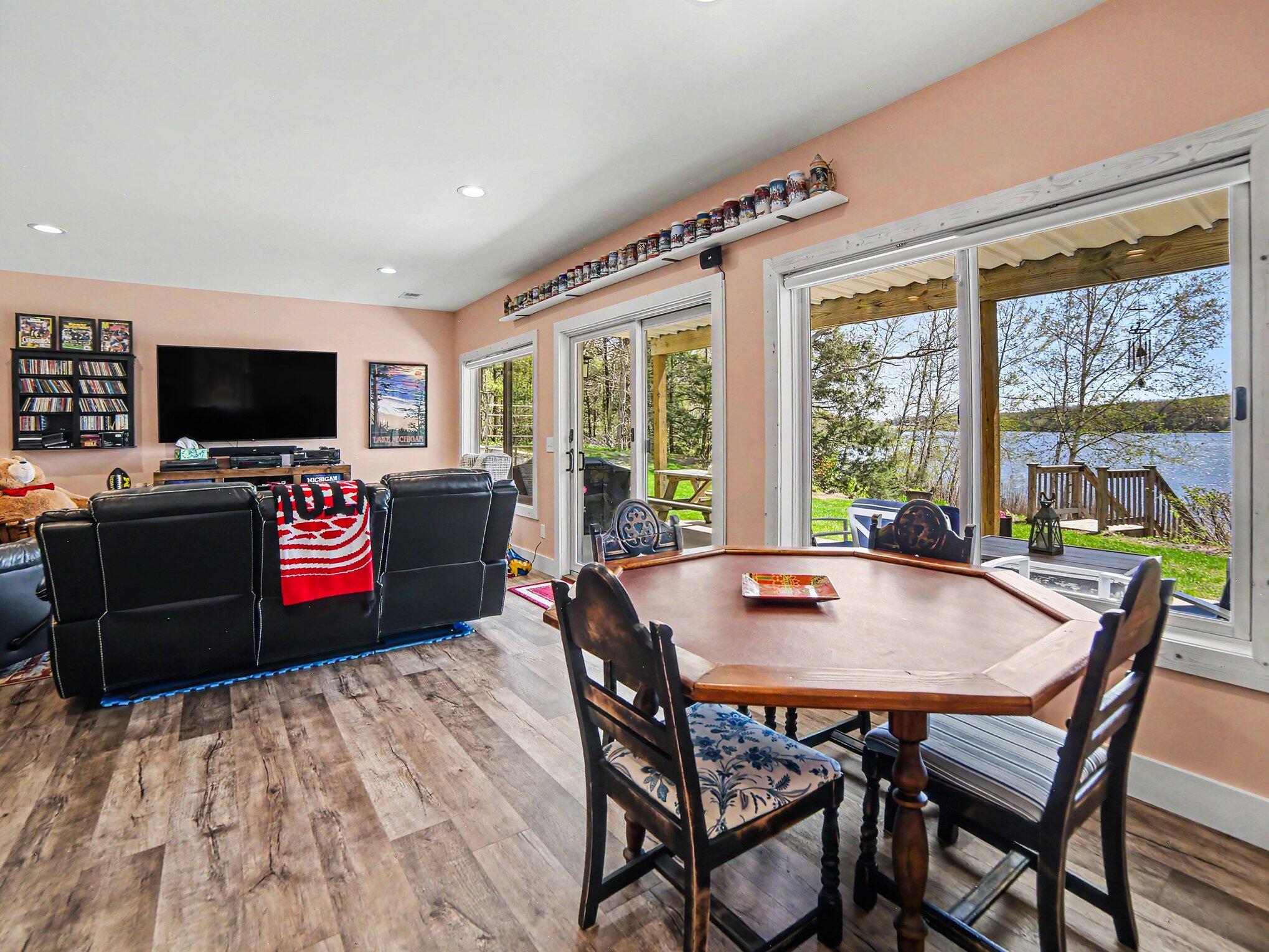 5203 W Bald Eagle Drive Ludington MI 49431