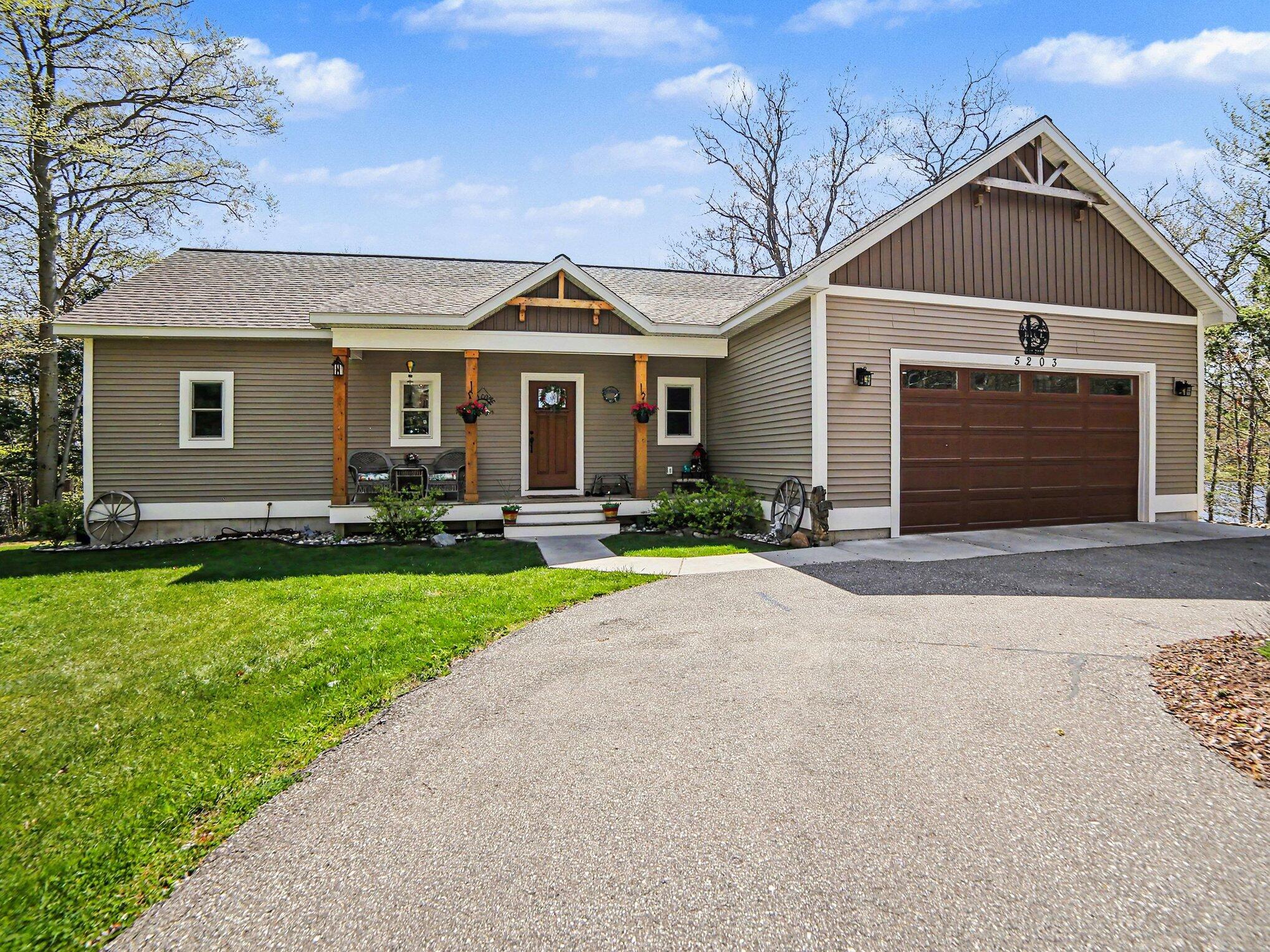 5203 W Bald Eagle Drive Ludington MI 49431