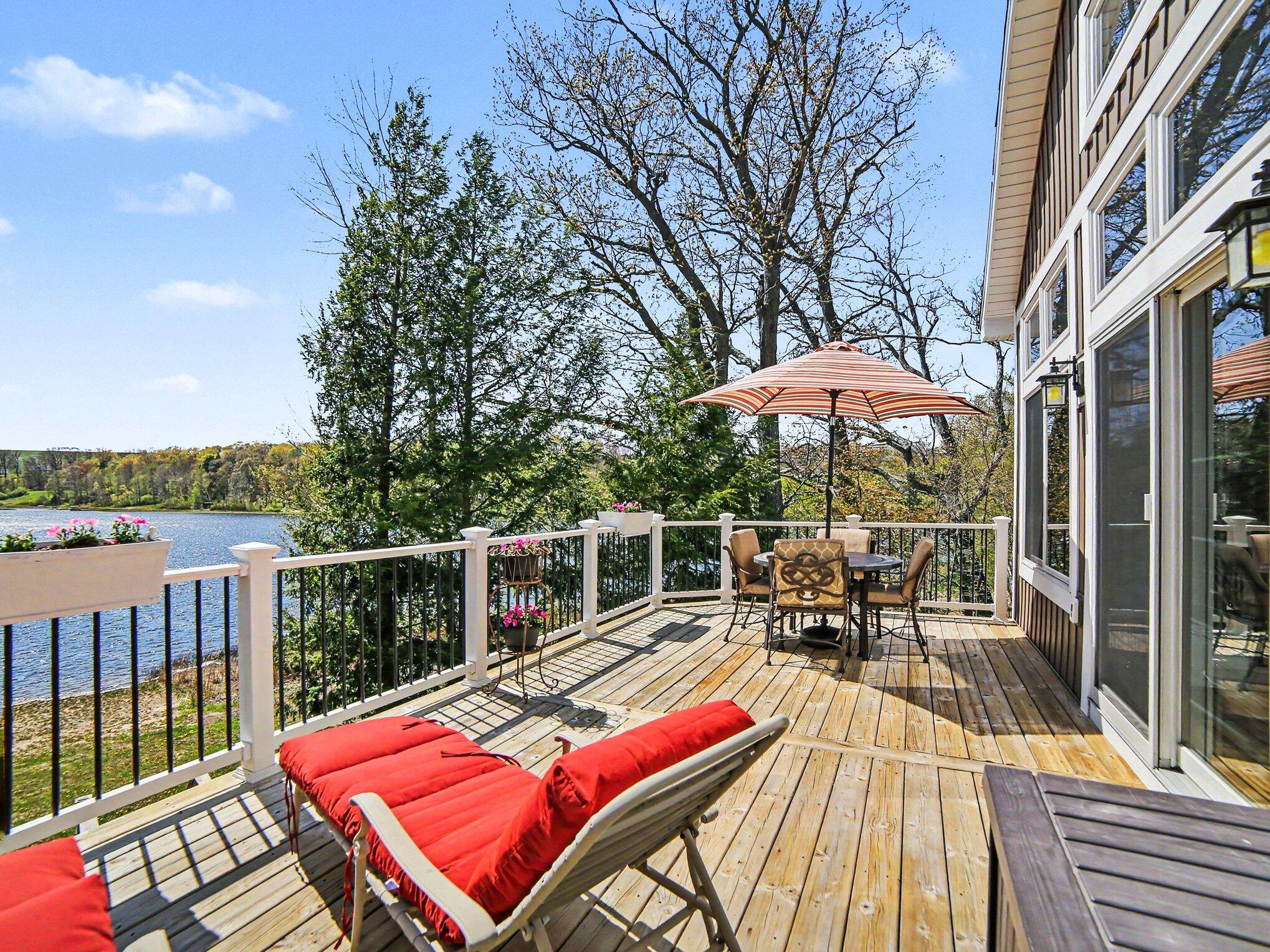 5203 W Bald Eagle Drive Ludington MI 49431