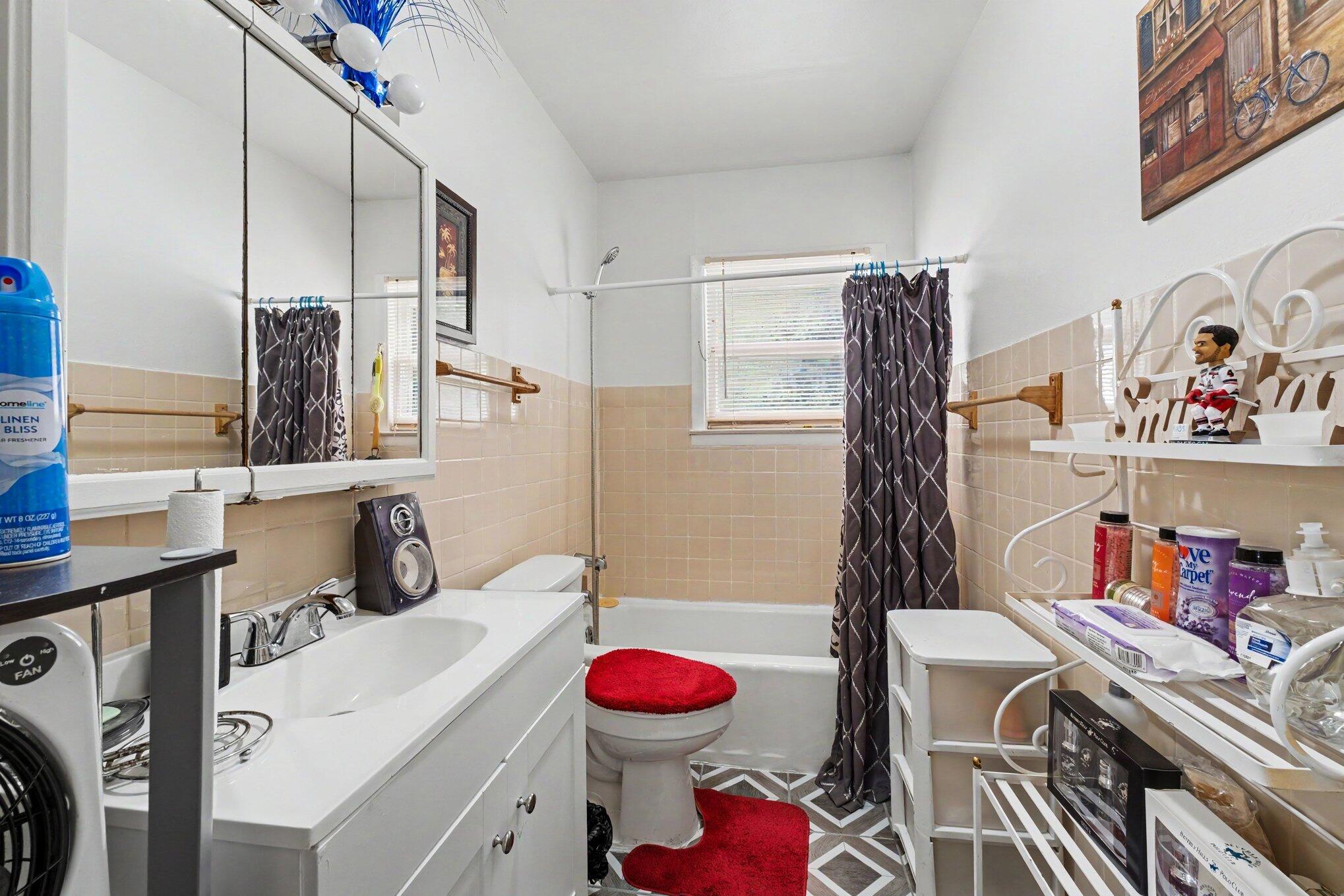 429 Coldbrook Street NE Grand Rapids MI 49503