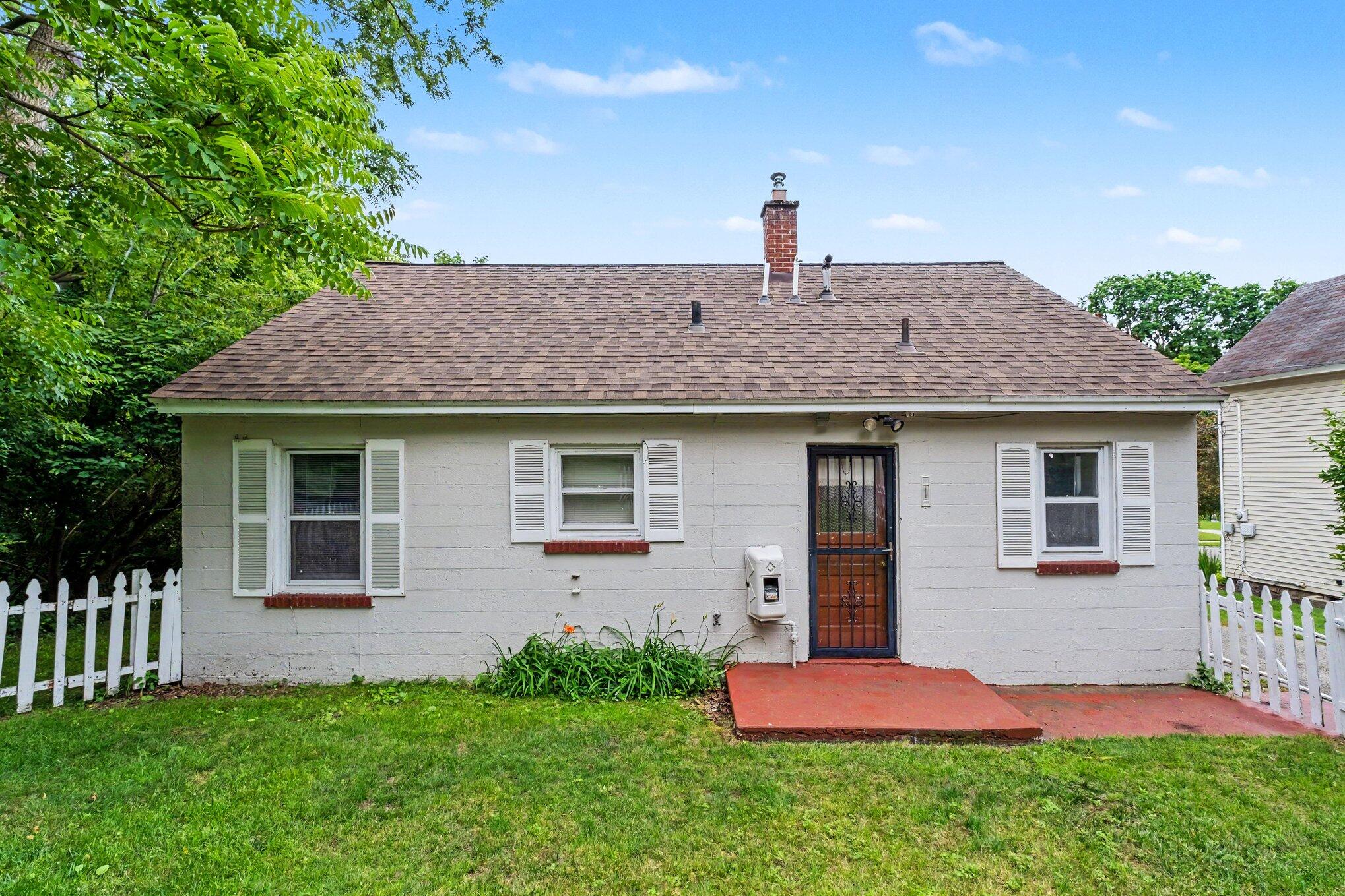 429 Coldbrook Street NE Grand Rapids MI 49503