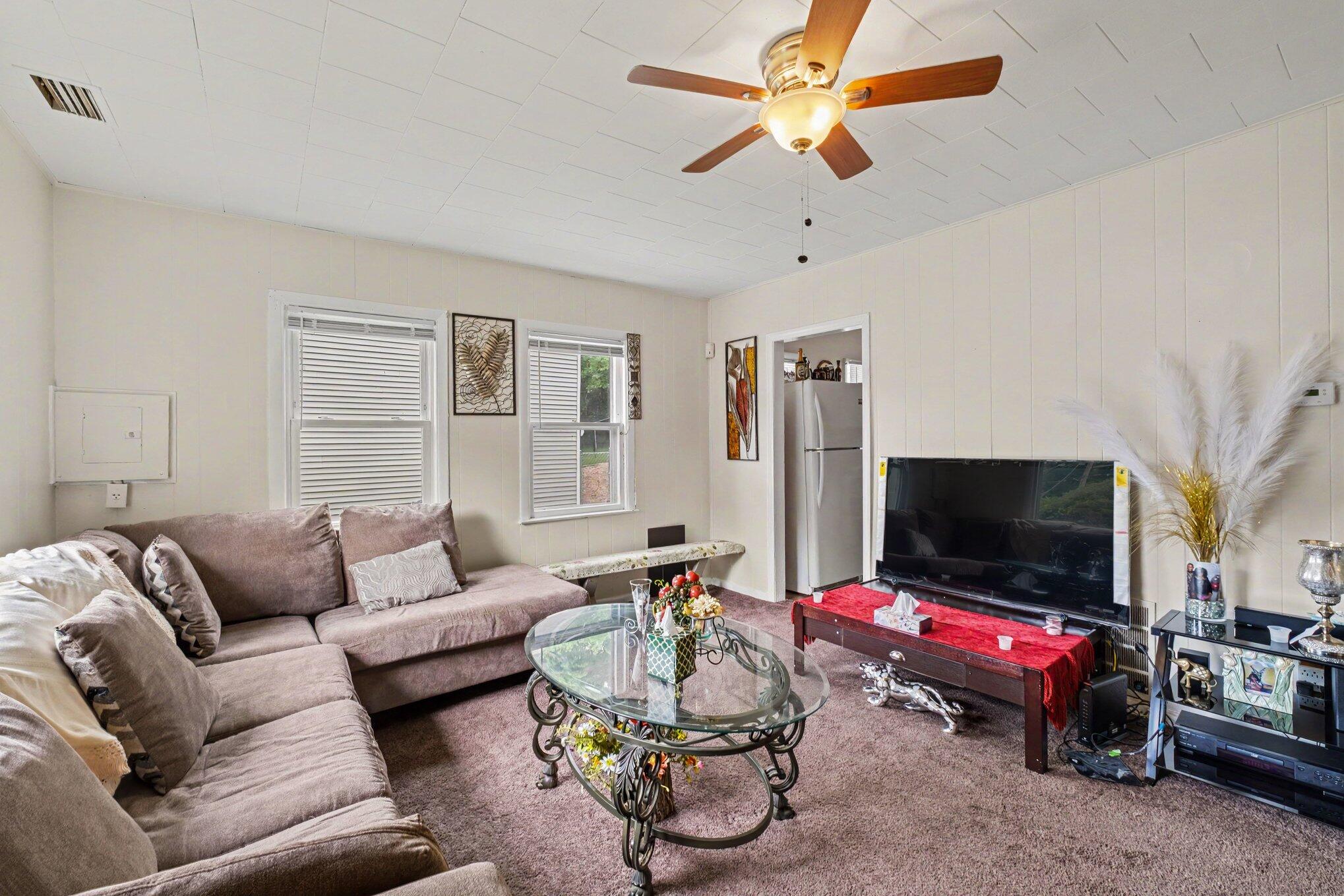 429 Coldbrook Street NE Grand Rapids MI 49503