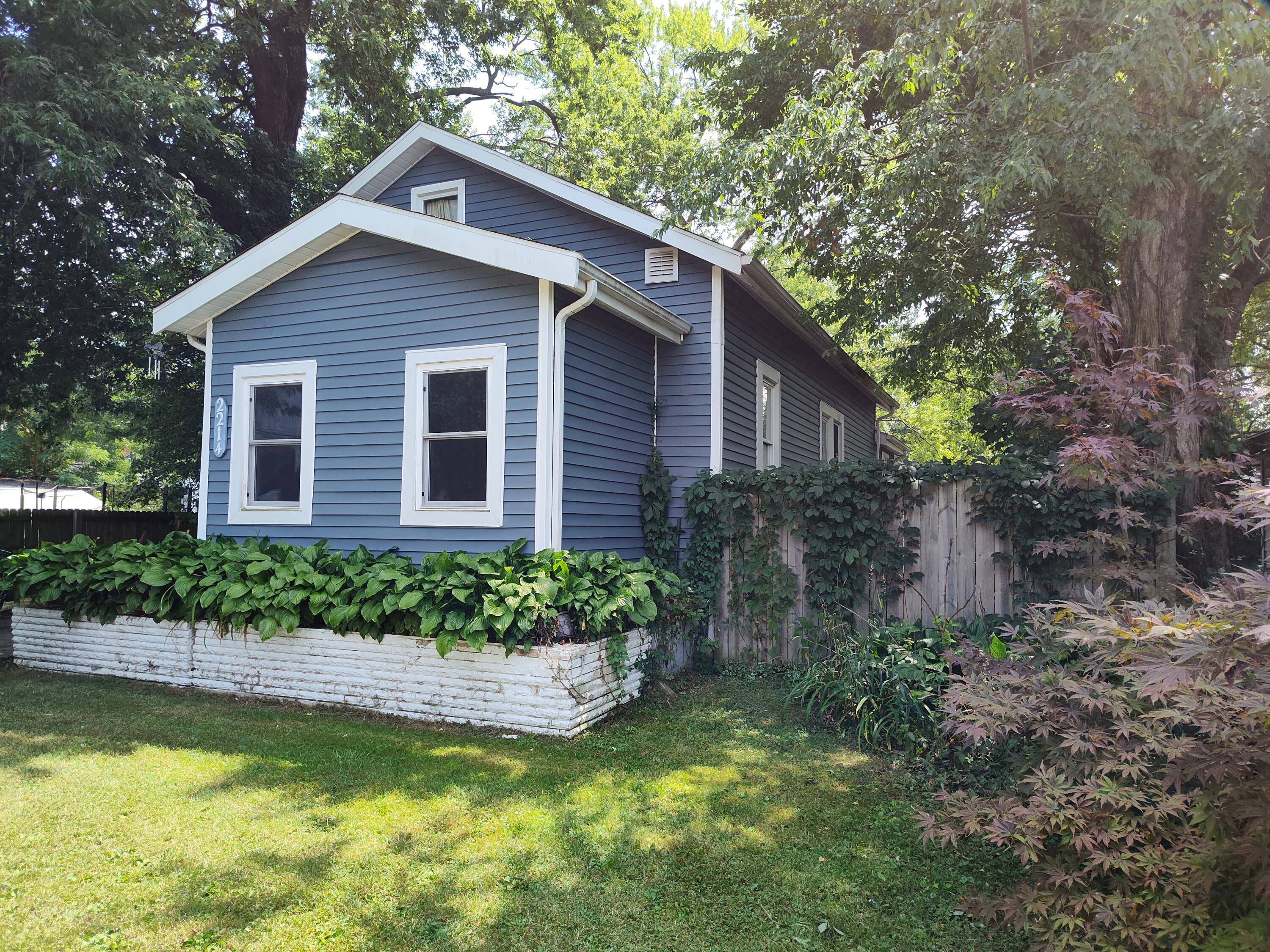 2214 Kenilworth Avenue Kalamazoo MI 49048