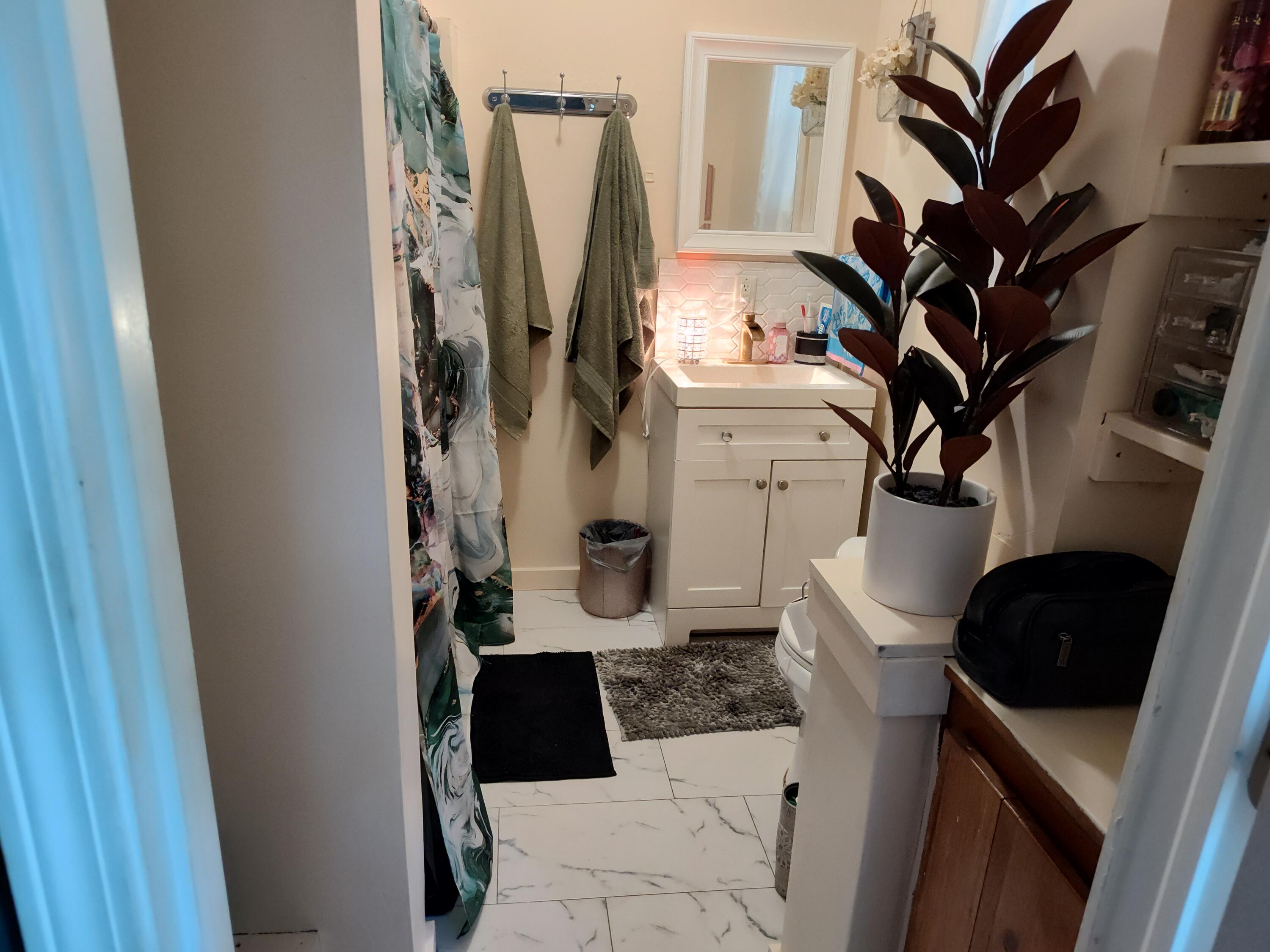 2214 Kenilworth Avenue Kalamazoo MI 49048