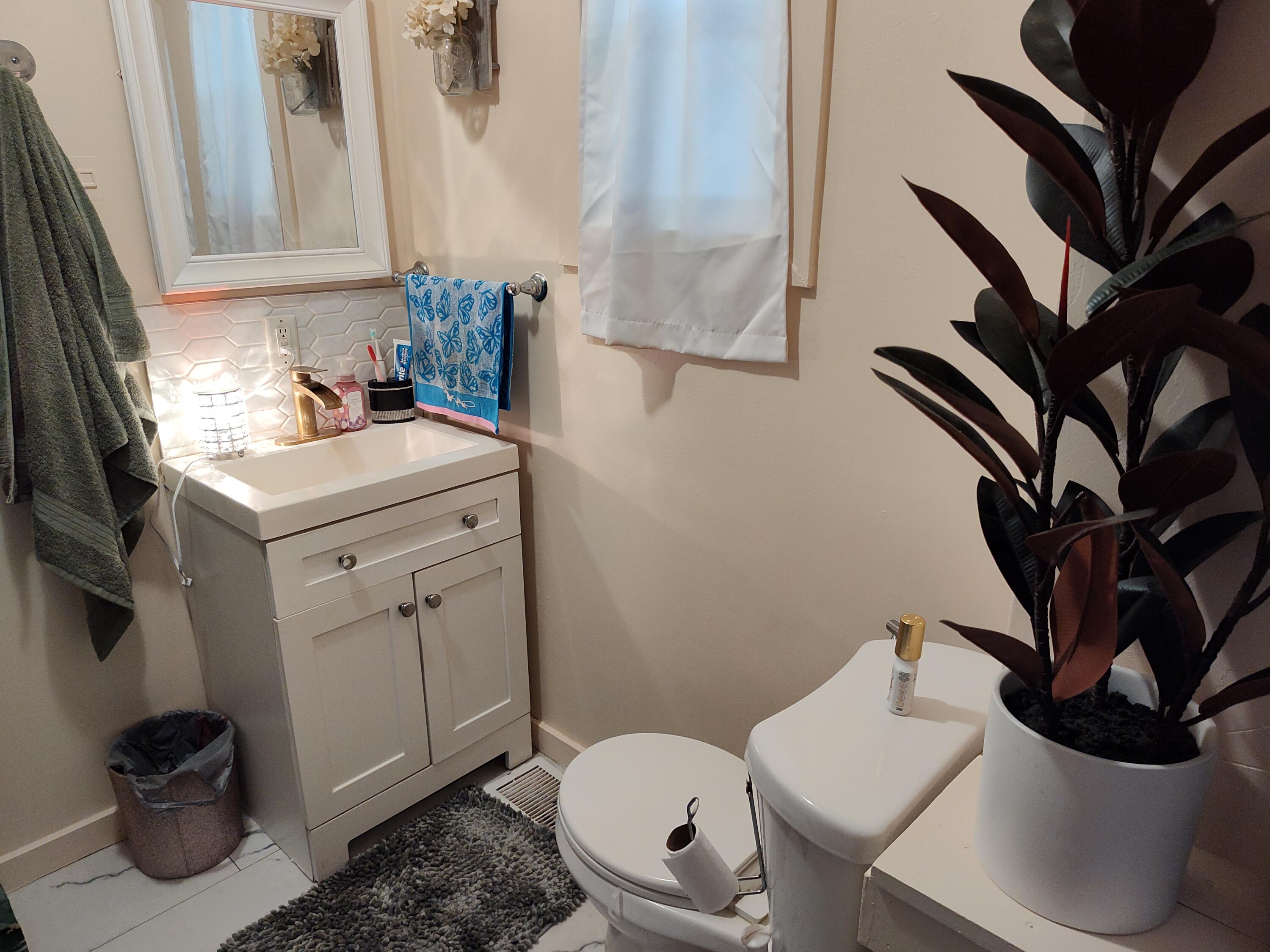 2214 Kenilworth Avenue Kalamazoo MI 49048