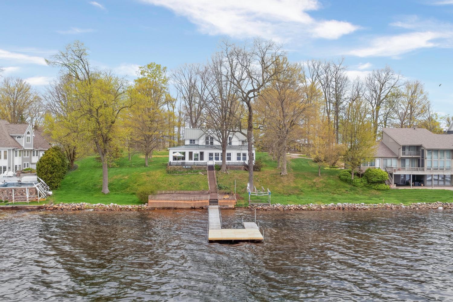 61305 Crooked Creek Road Cassopolis MI 49031