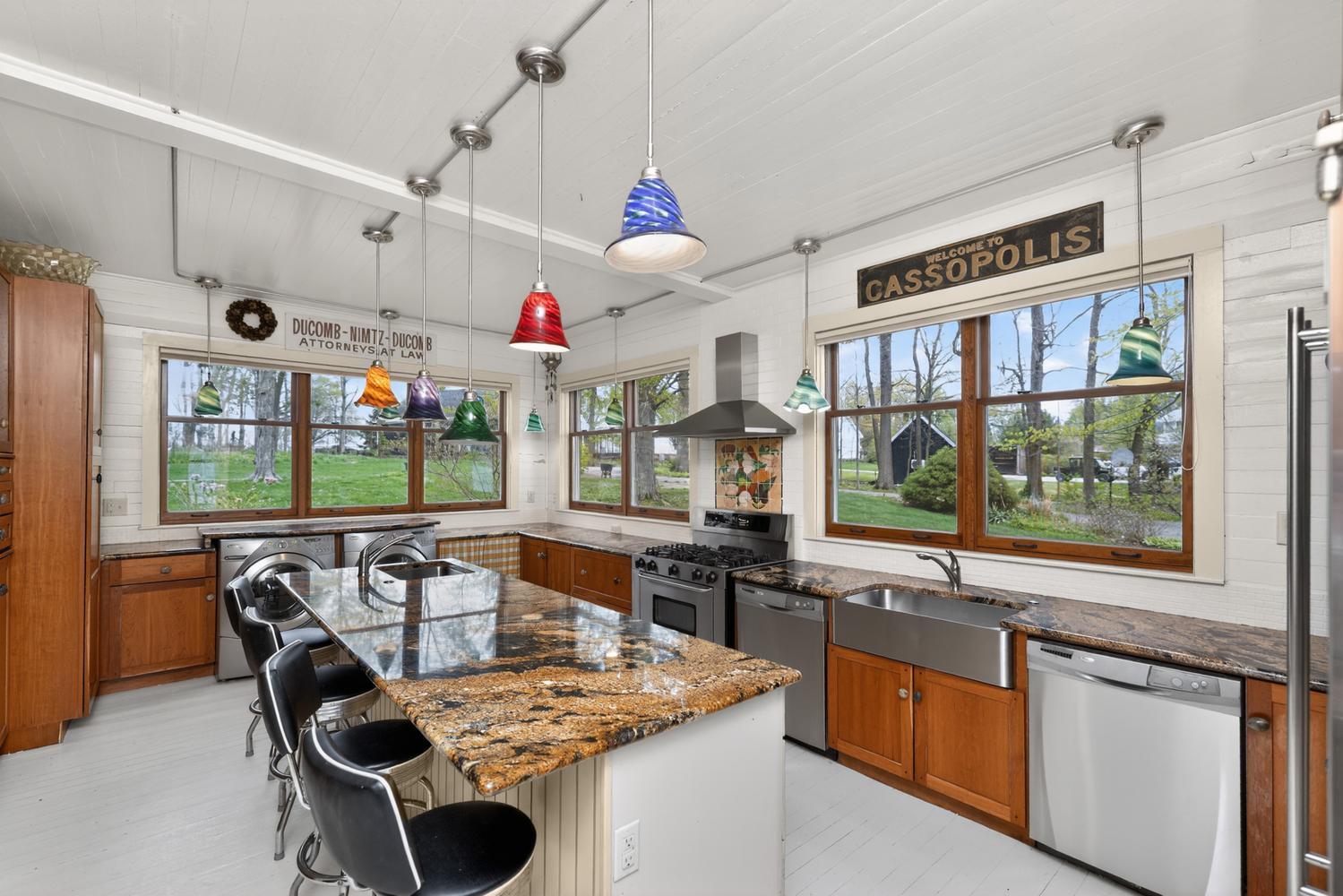 61305 Crooked Creek Road Cassopolis MI 49031